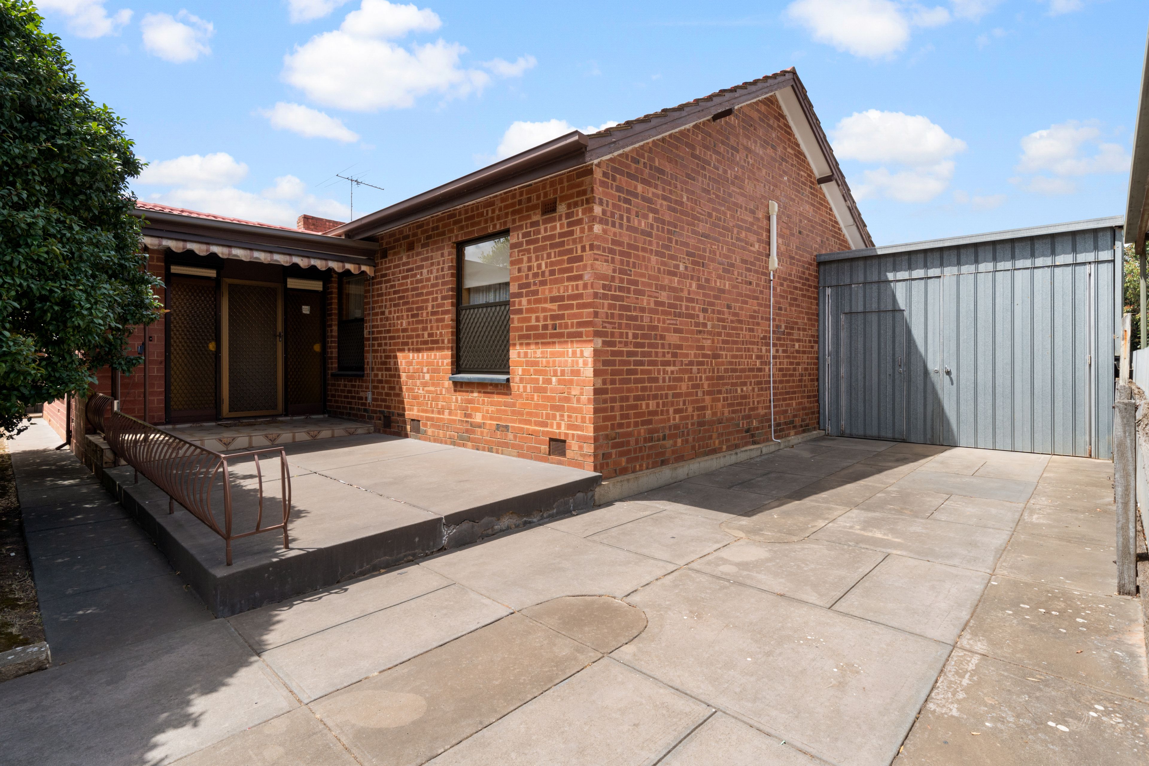 18 Rollison Road, Elizabeth Vale, SA 5112