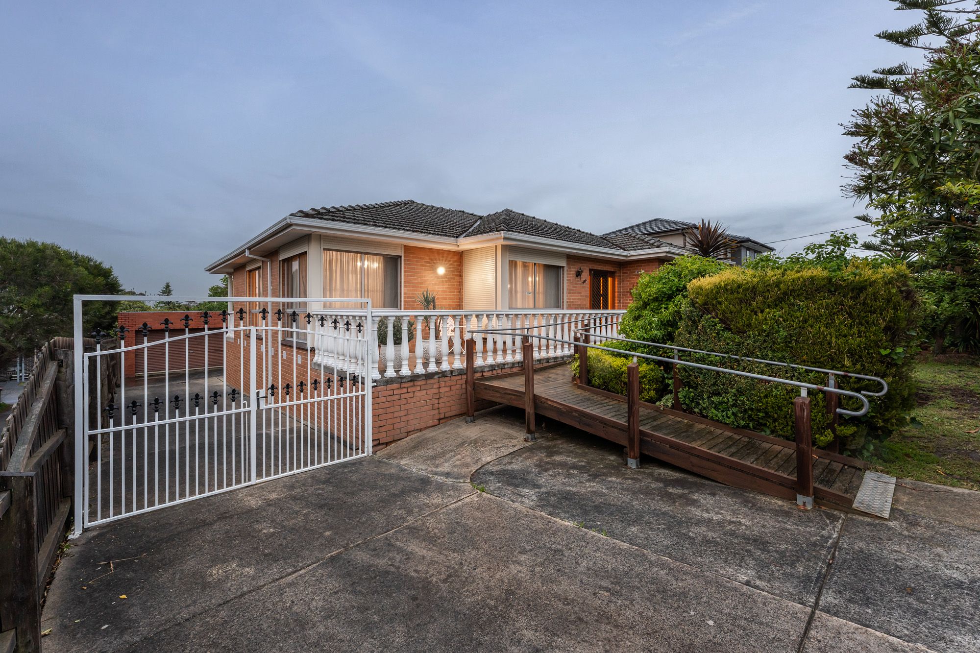 18 Johnston Street , Burwood VIC 3125
