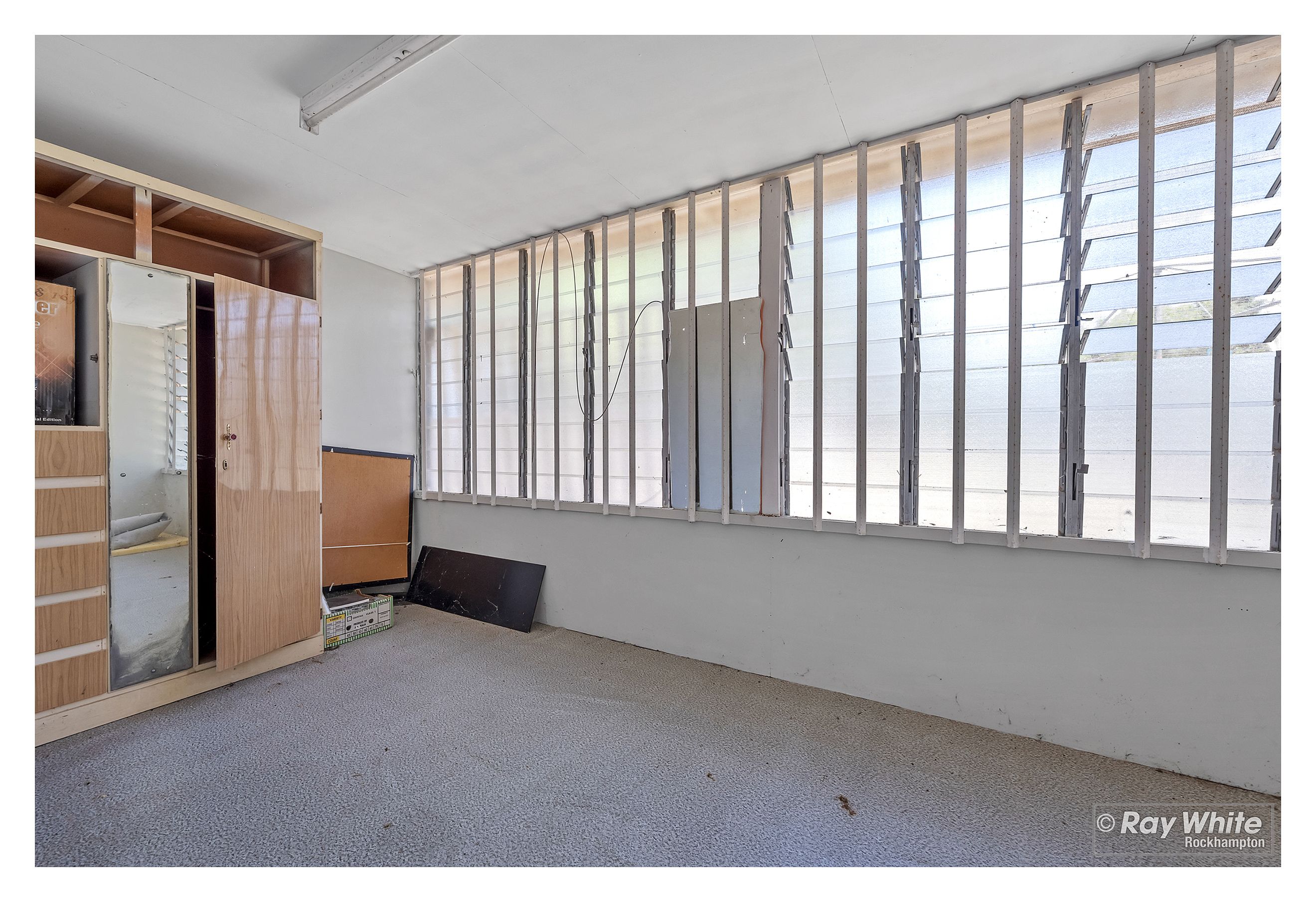 76 Simpson Street — photo 10 of 20