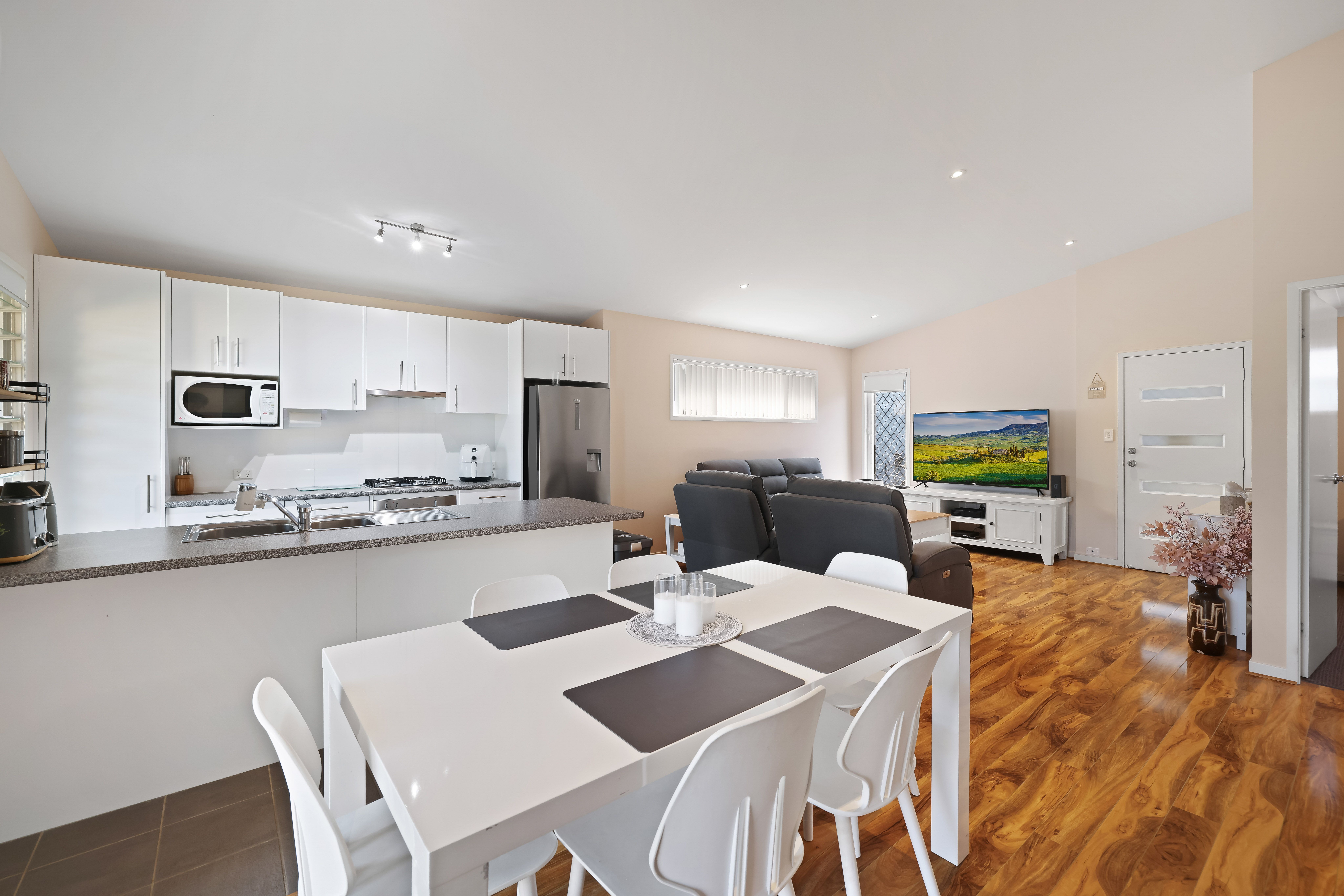 7/3 Leumeah Street — photo 9 of 22