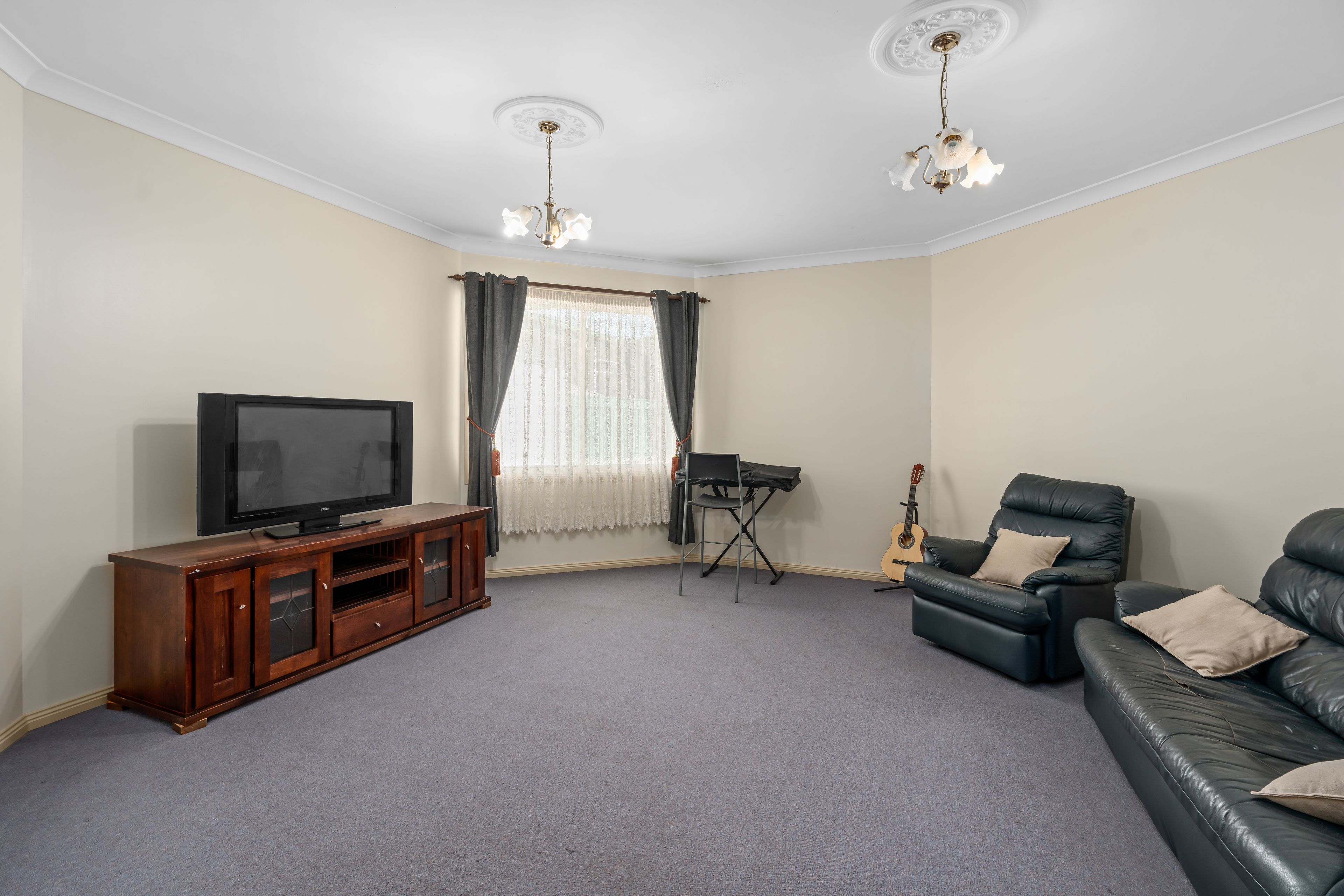 4 Rouken Glen Drive, West Nowra, NSW 2541