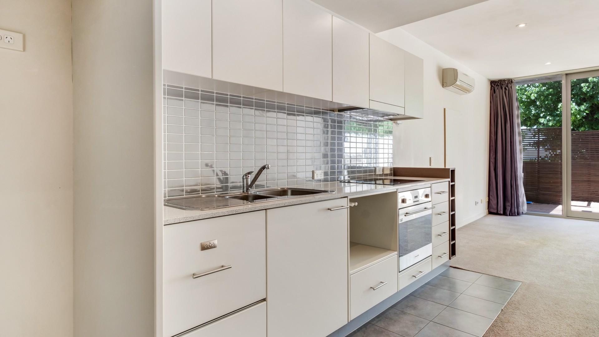 2/60 Callam Street, Phillip, ACT 2606