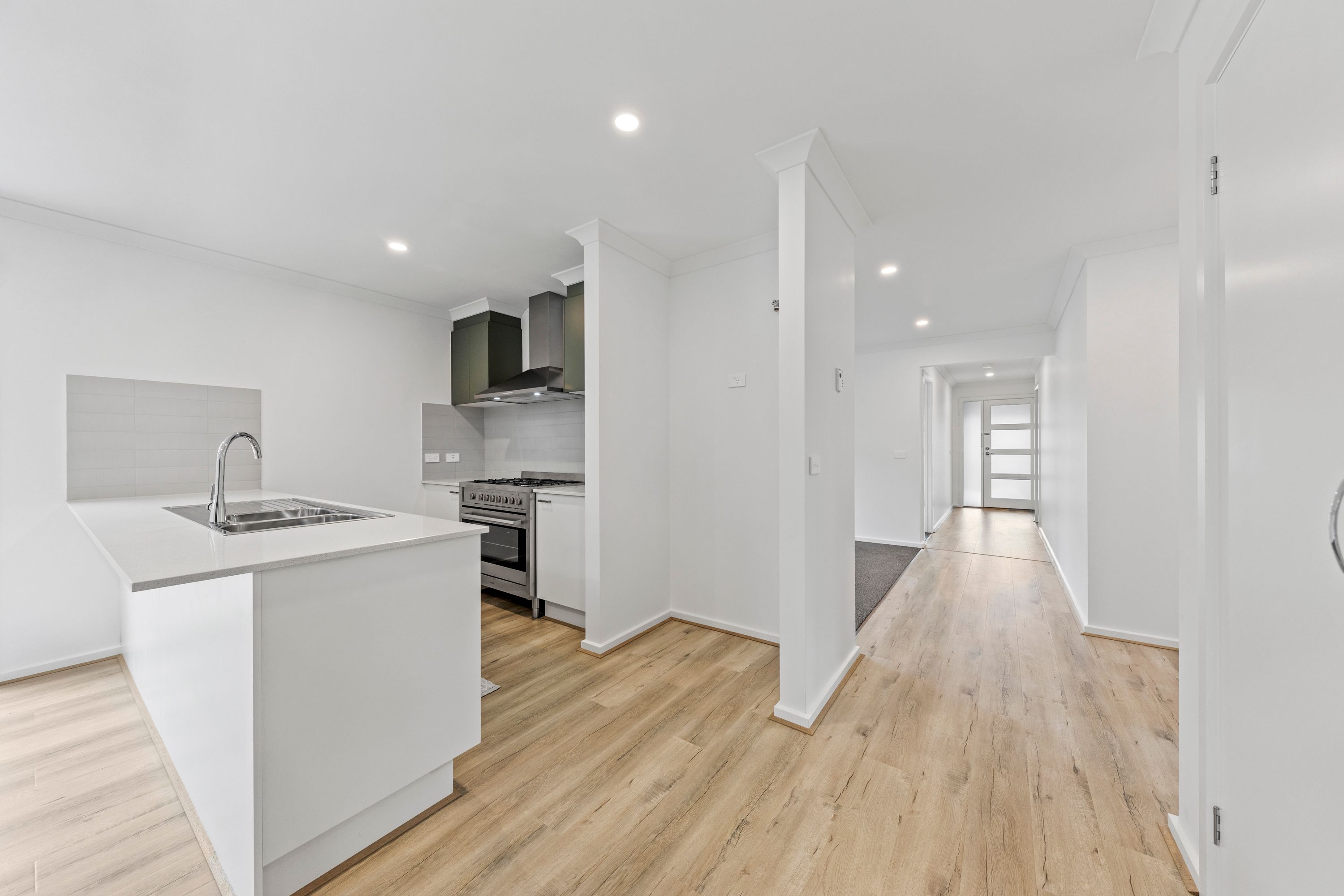 10 Silverstar Street — photo 3 of 16