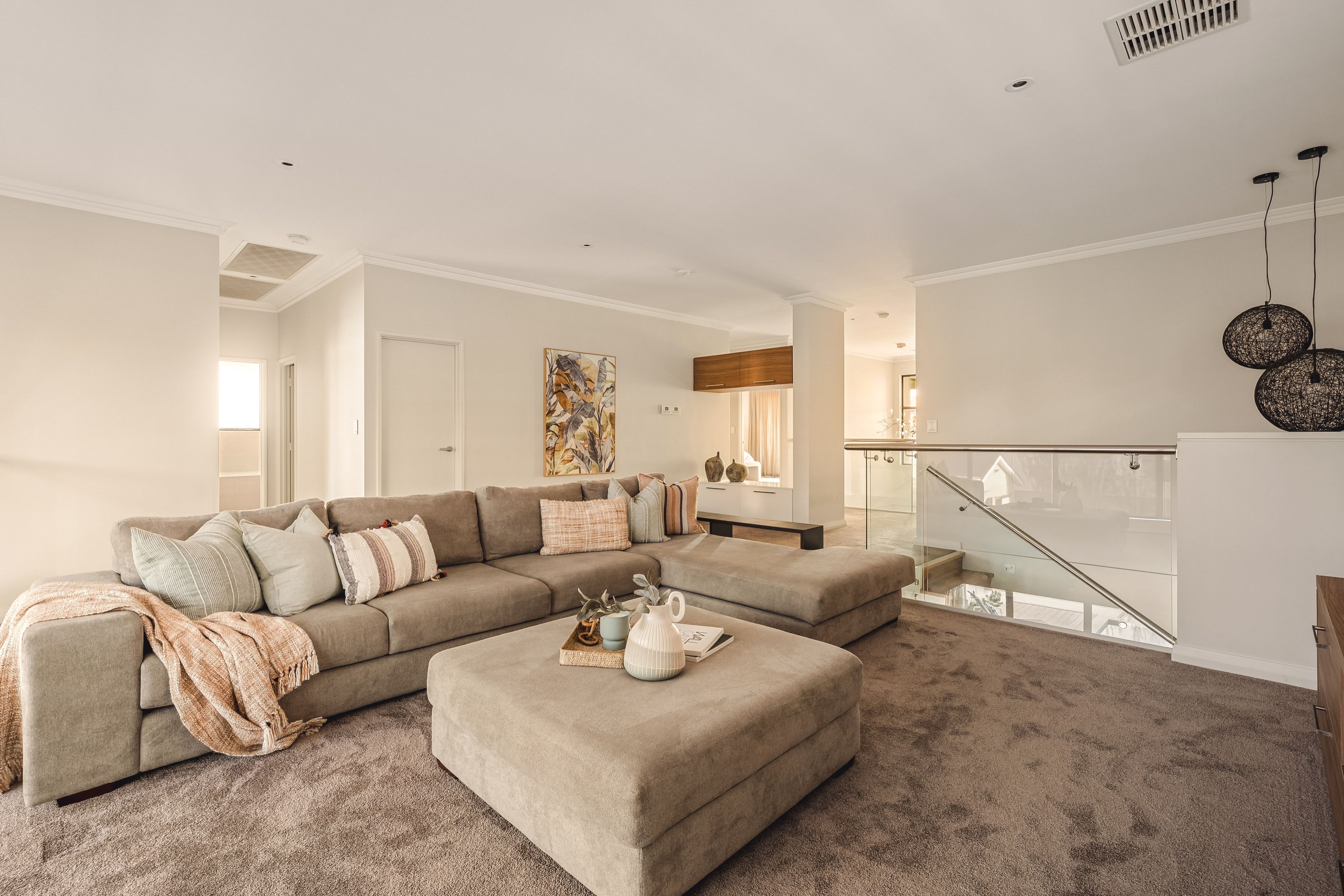 Riverside Luxury, Beautifully Bespoke! — photo 14 of 28