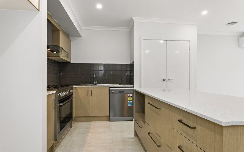 27 Torrance Drive, HARKNESS, VIC 3337
