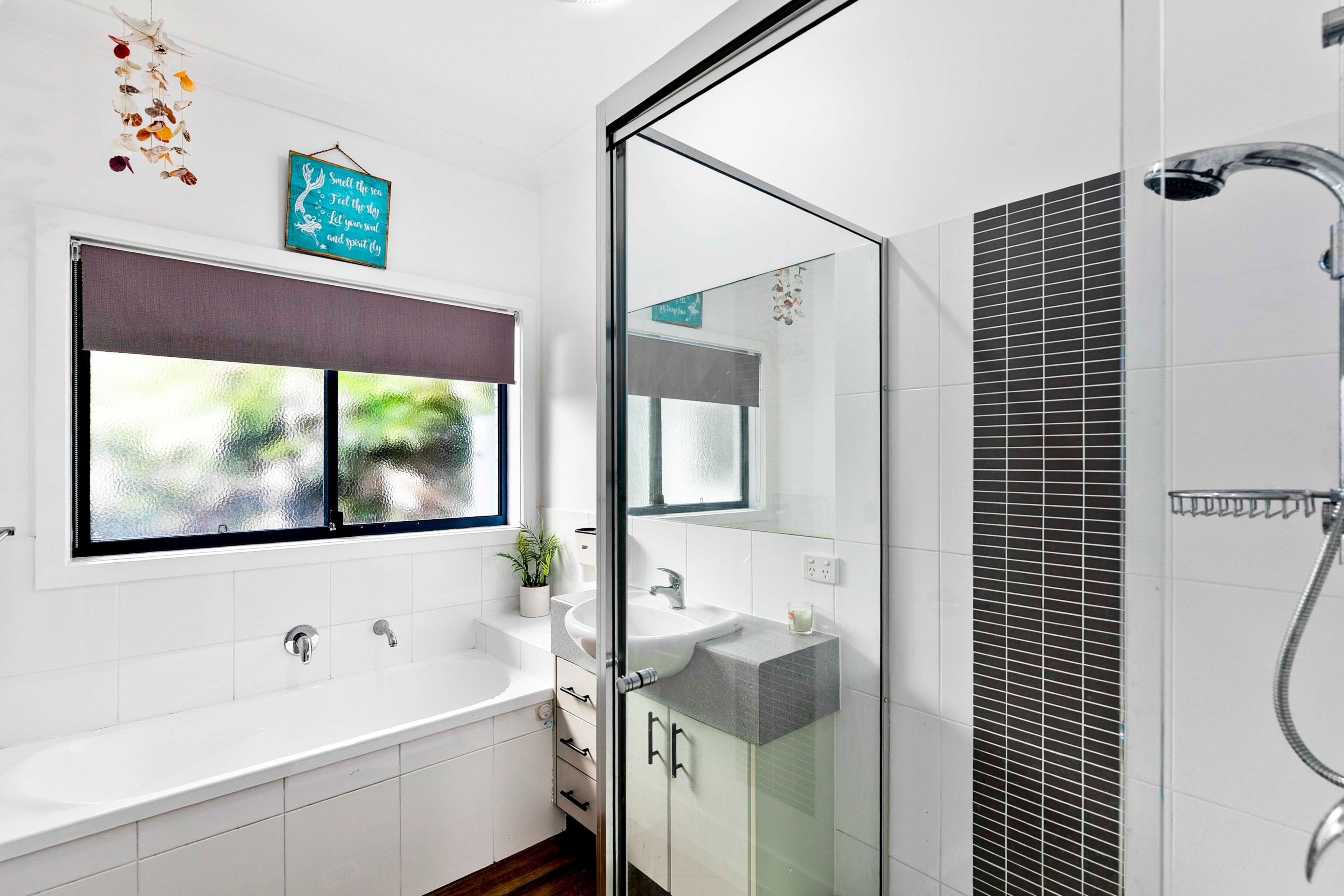 15 Amstal Avenue — photo 14 of 28