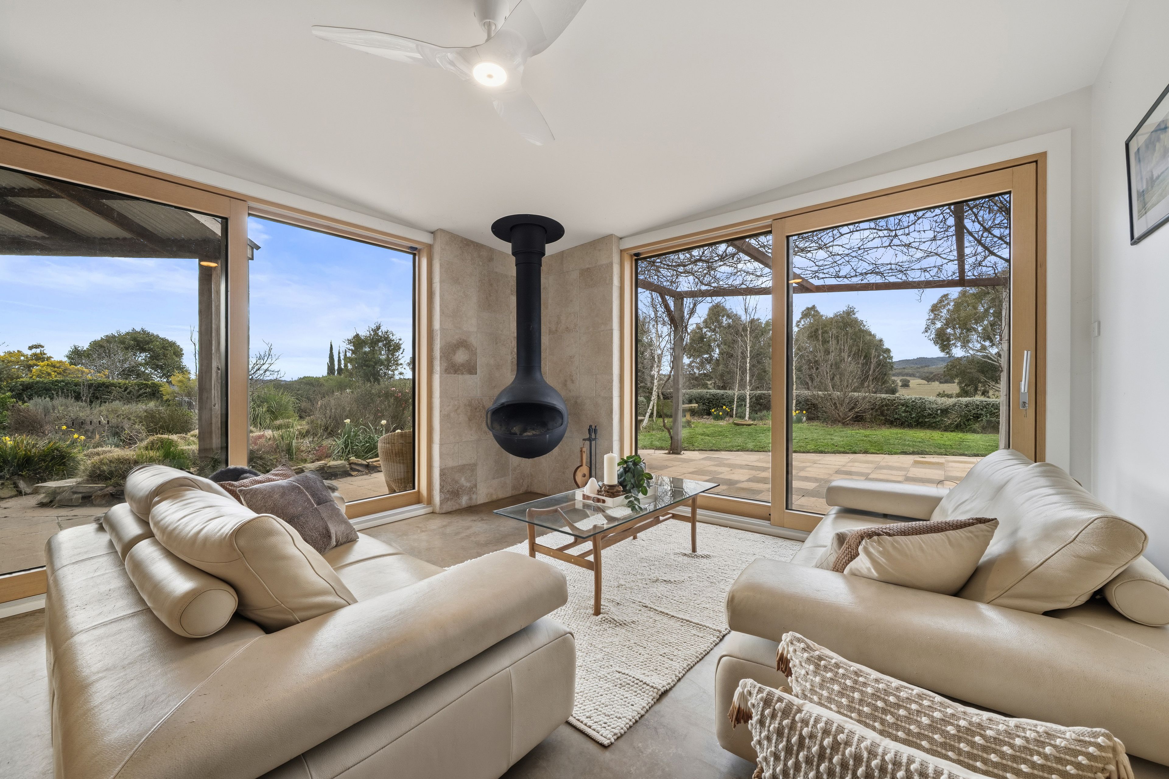 4924 Gundaroo Road — photo 4 of 30