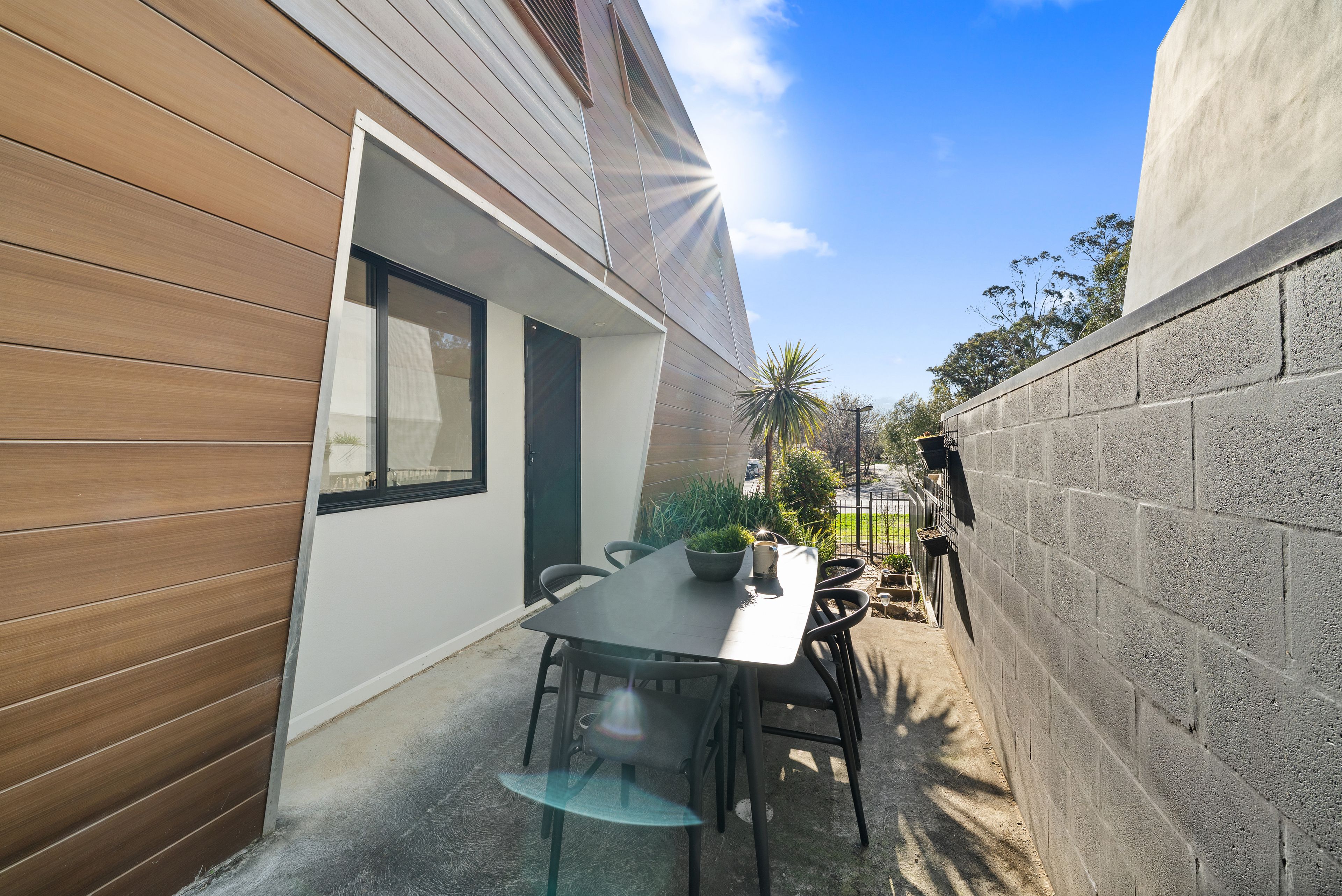 141 Thynne Street — photo 14 of 26