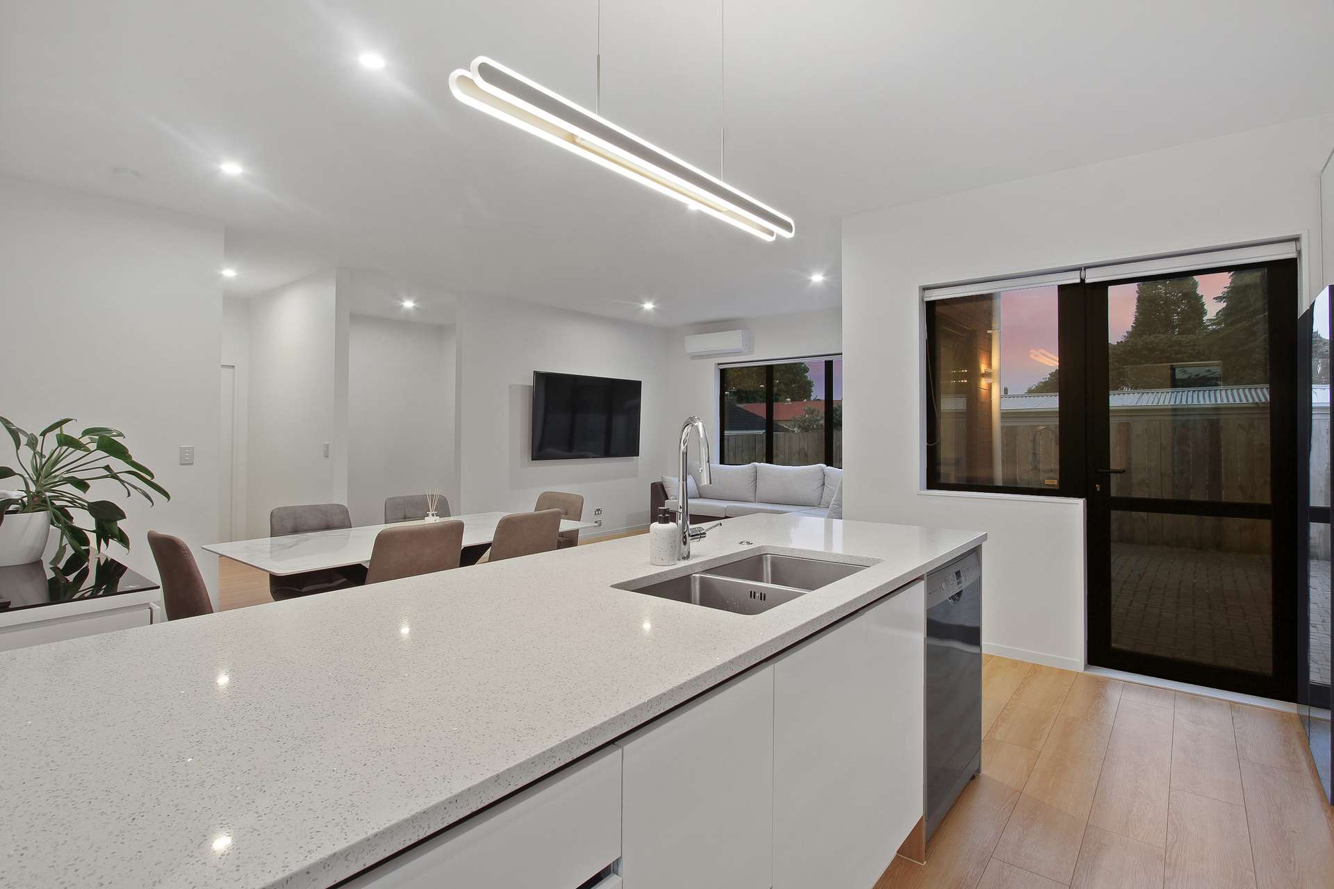 118D Mount Smart Road photo 10