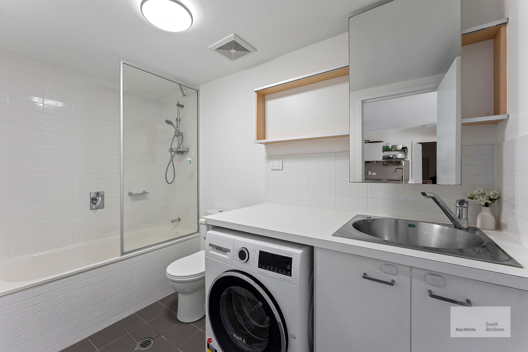 94/62 Cordelia Street — photo 10 of 22