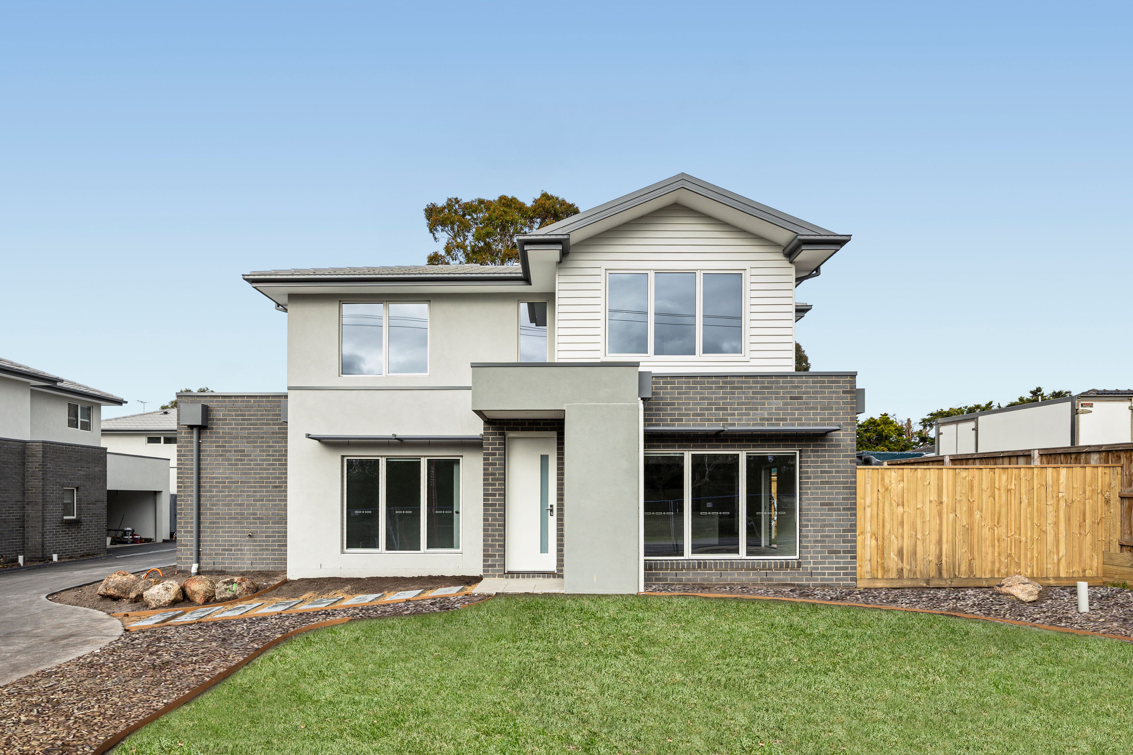2, 9, 11/58 William Road — photo from Ray White Carrum Downs