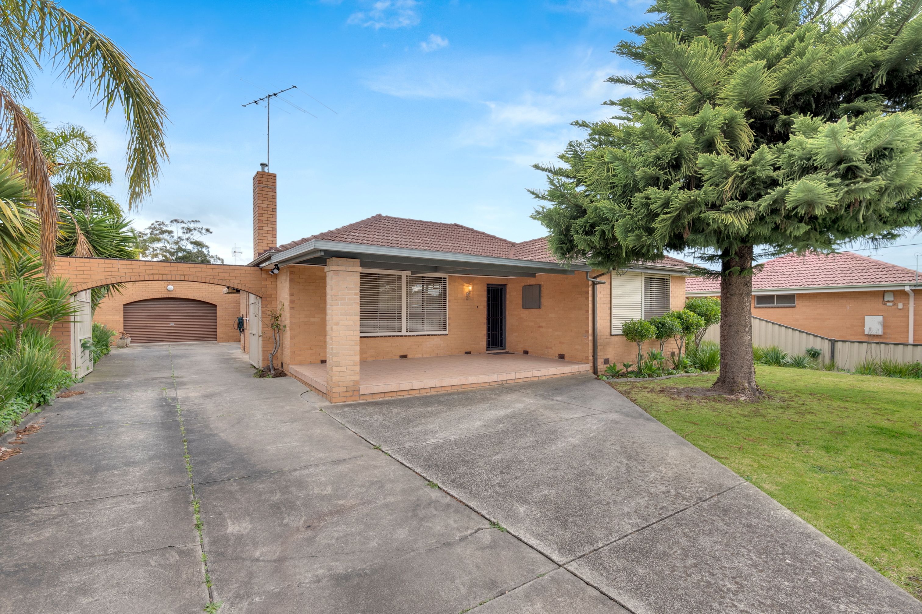 24 Rosenthal Crescent, Reservoir, VIC 3073