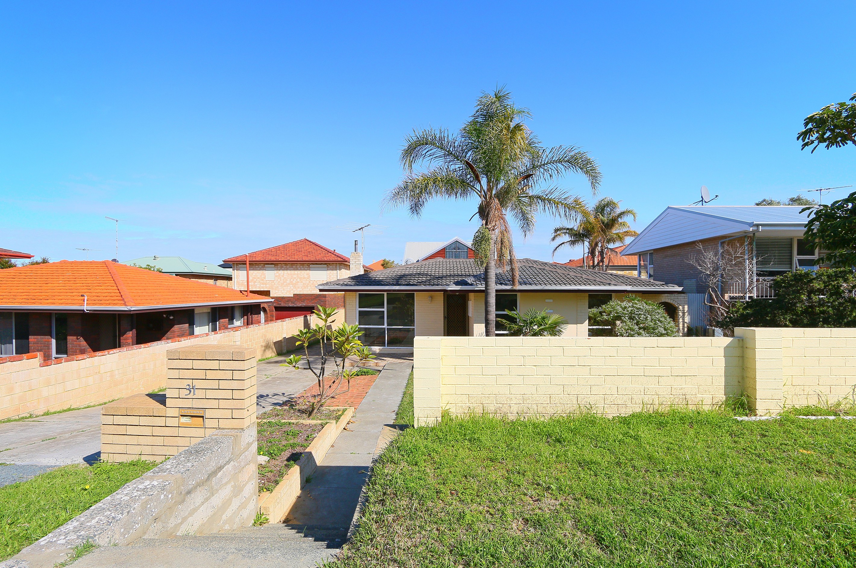 31 Livingstone Street, Beaconsfield, WA 6162