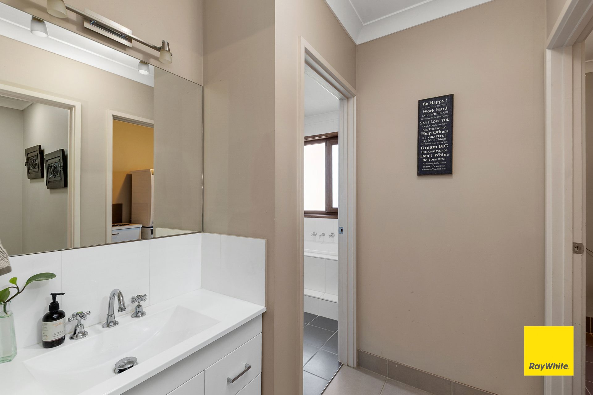 22 Larmer Street — photo 17 of 25