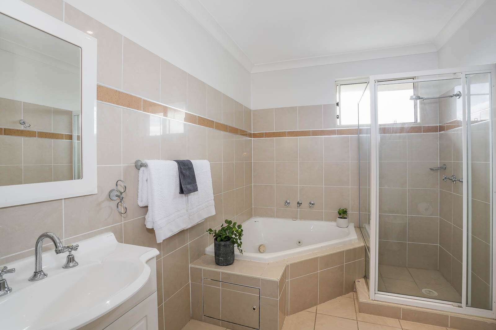 17/1 Cheriton Avenue, Castle Hill, NSW 2154