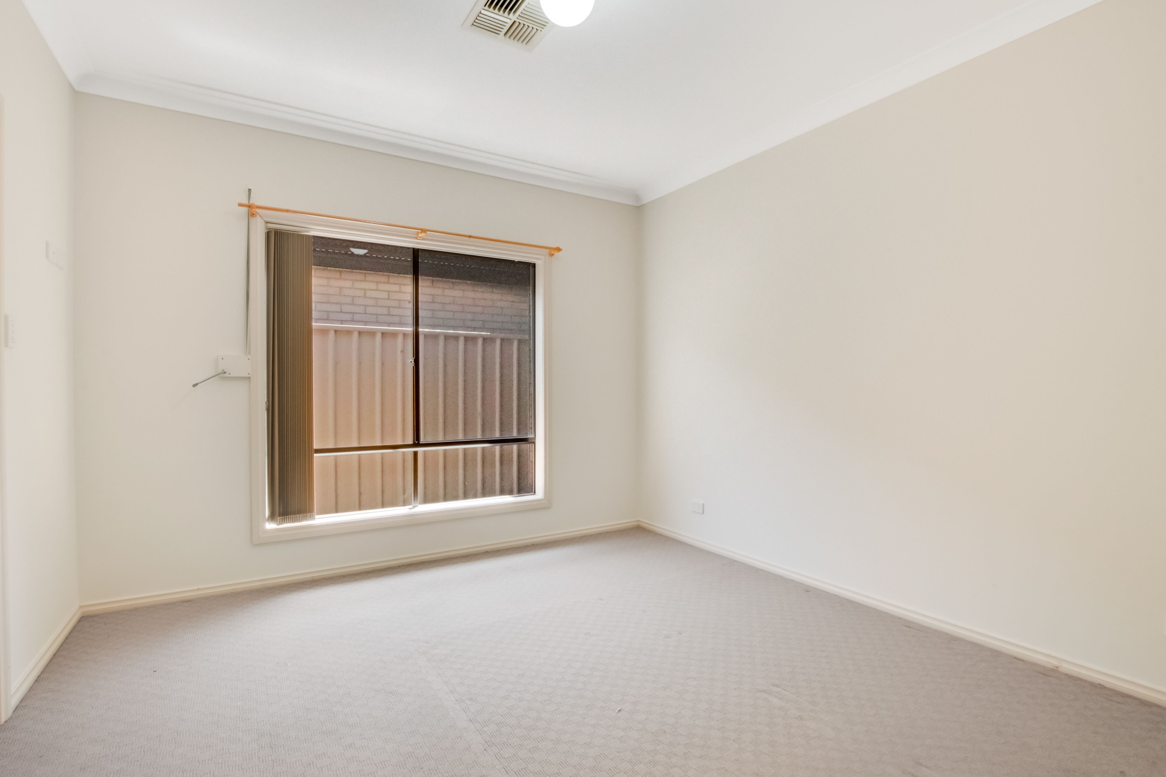 24 Leaf Street — photo 9 of 14