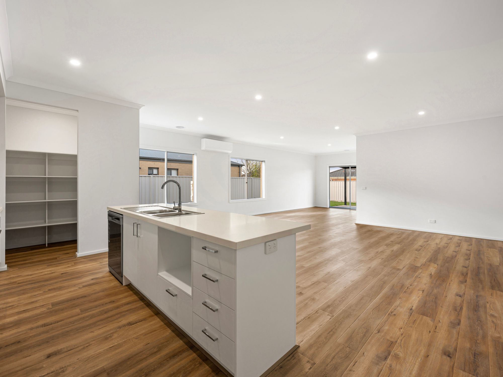 46 Livingston Boulevard — photo 6 of 14