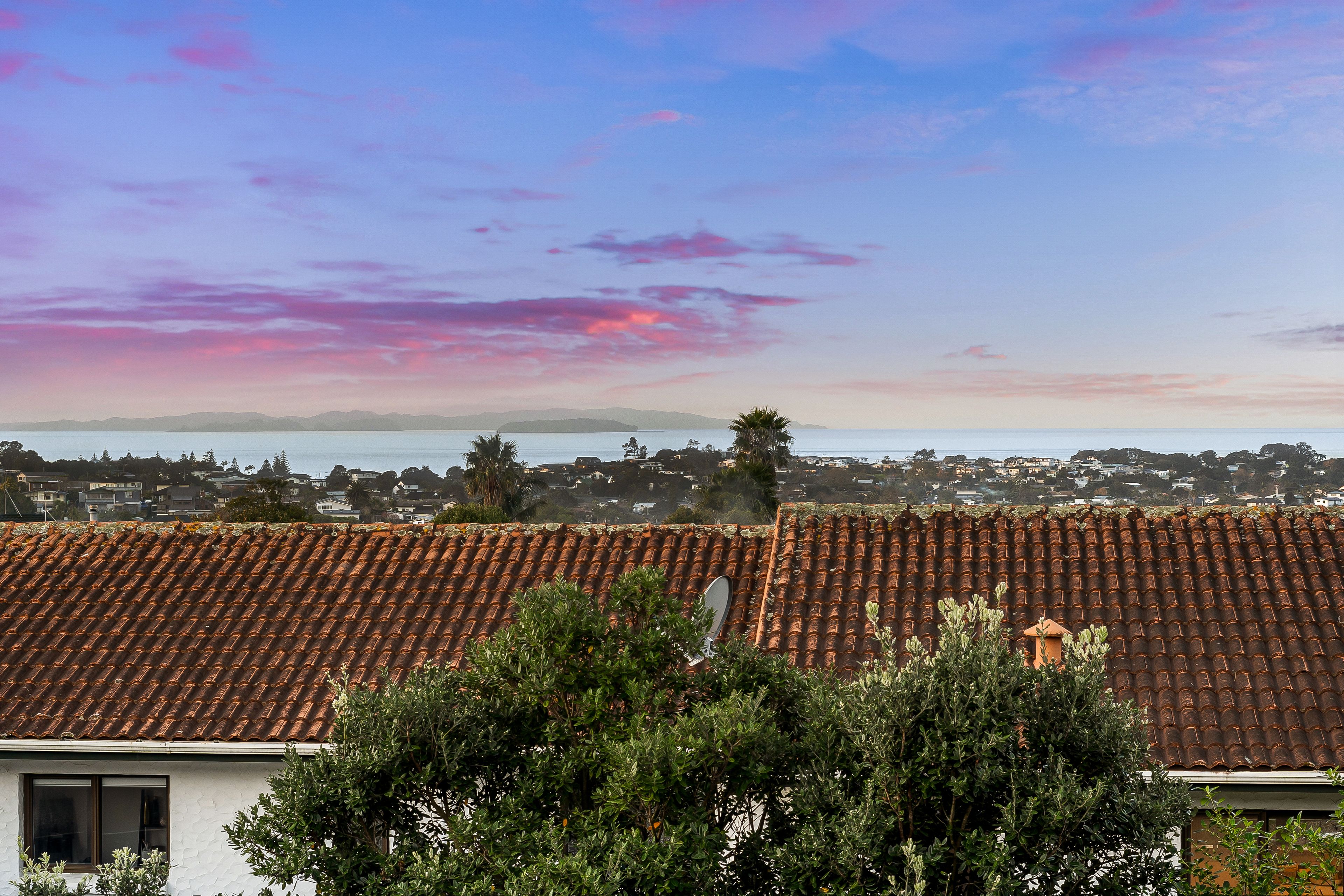22 Whangaparaoa Road, Red Beach, Rodney