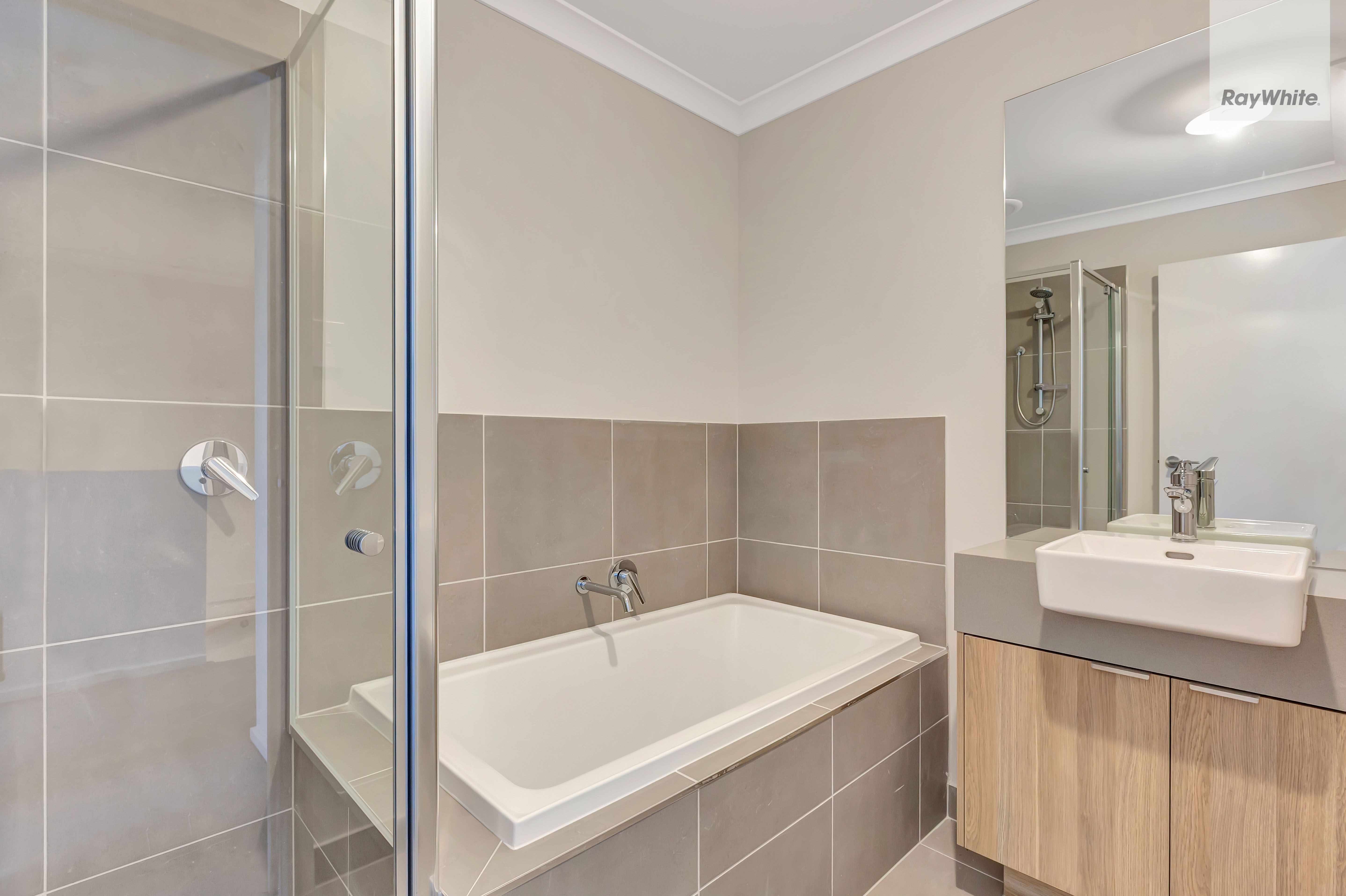 99 Garrong Avenue — photo 9 of 11