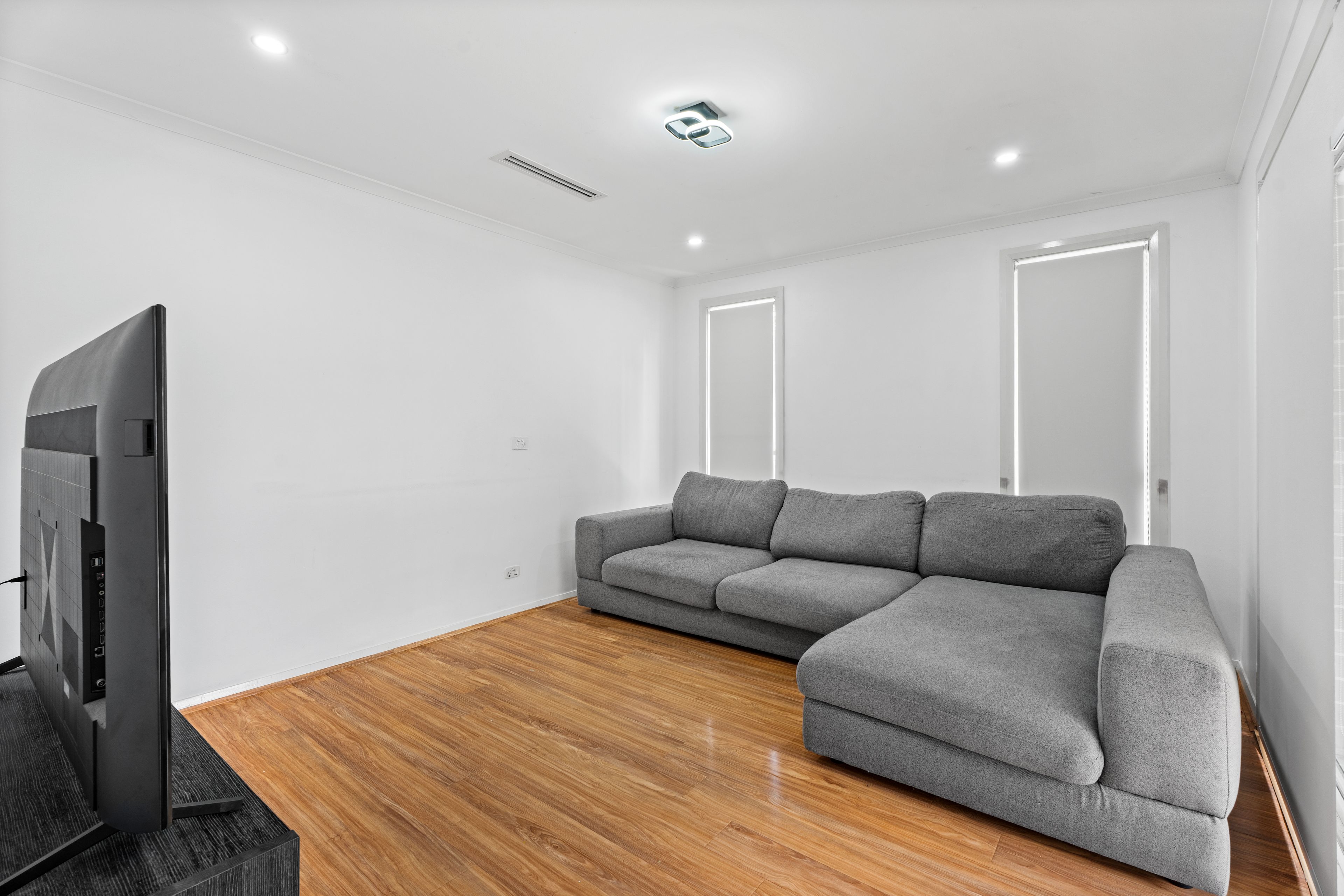66 Cullen Avenue — photo 5 of 18