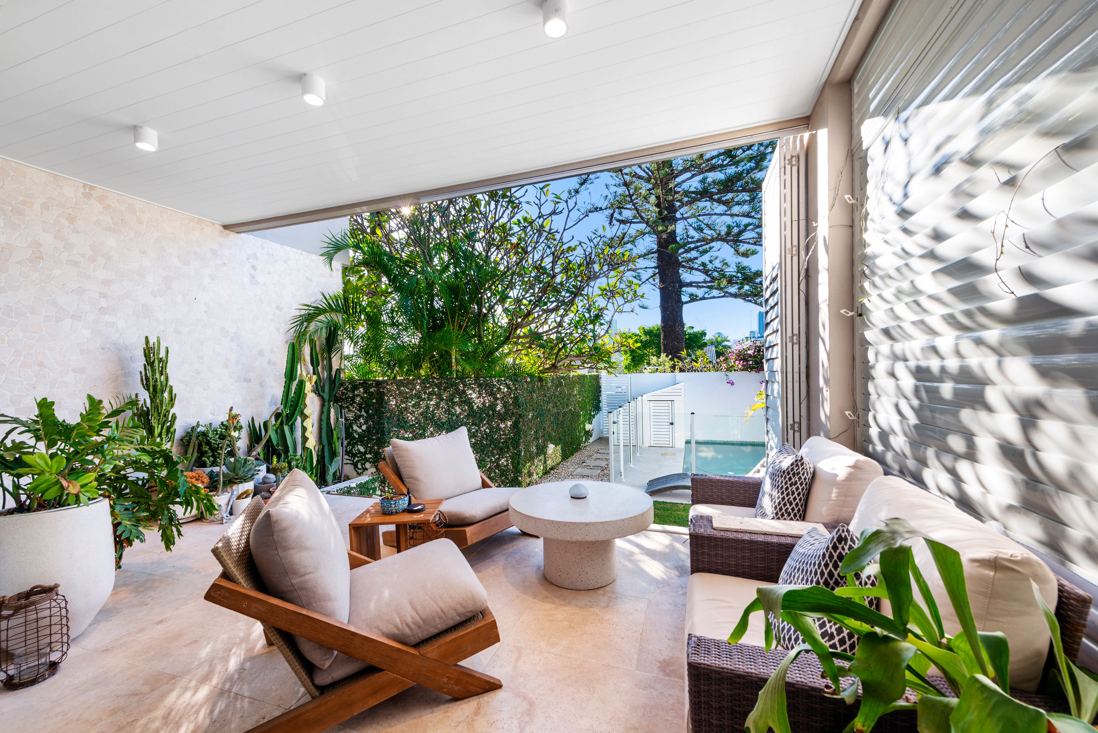 1/32 Seaside Avenue, Mermaid Beach, QLD 4218