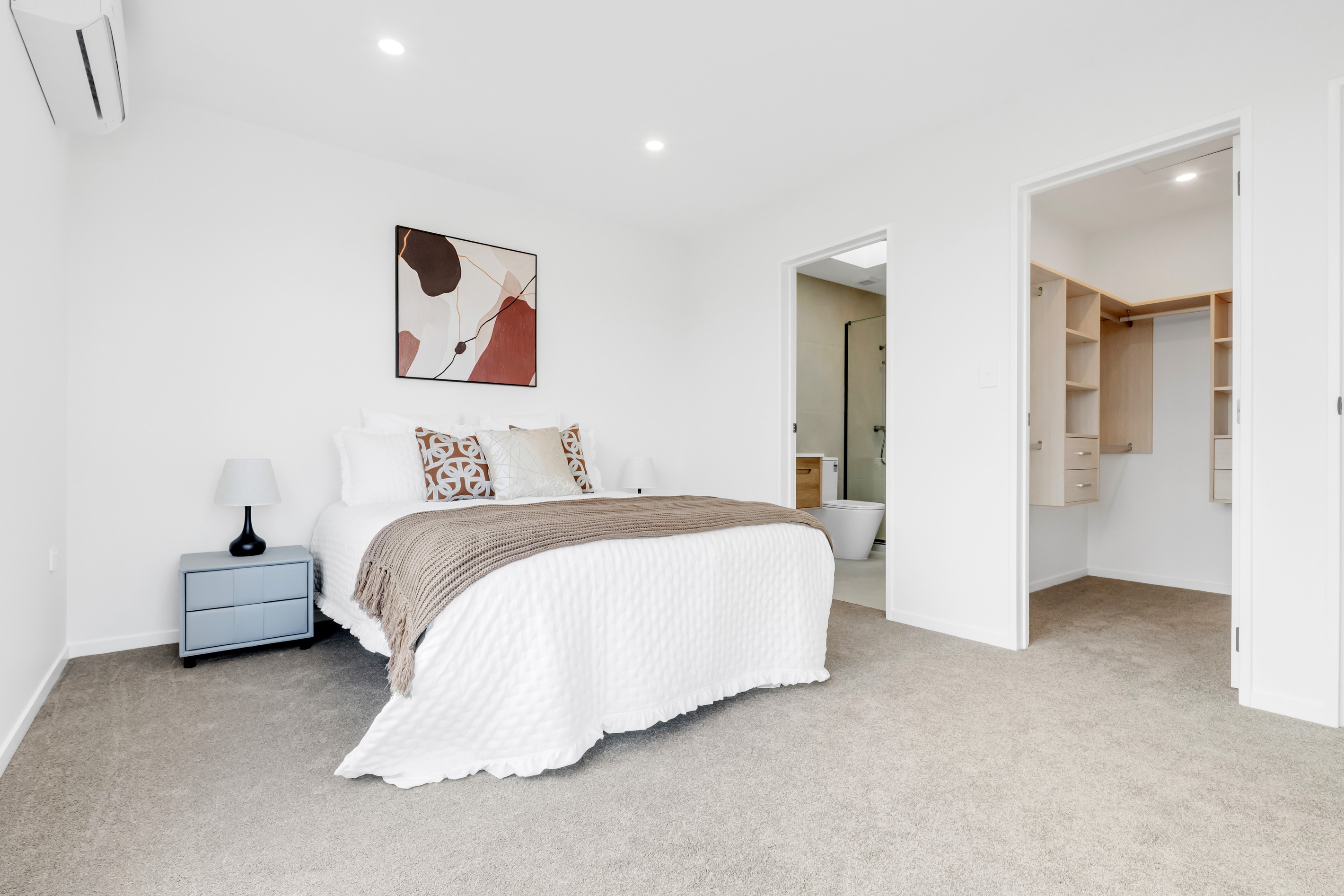 4/5 Galloway Crescent, Farm Cove, Manukau City