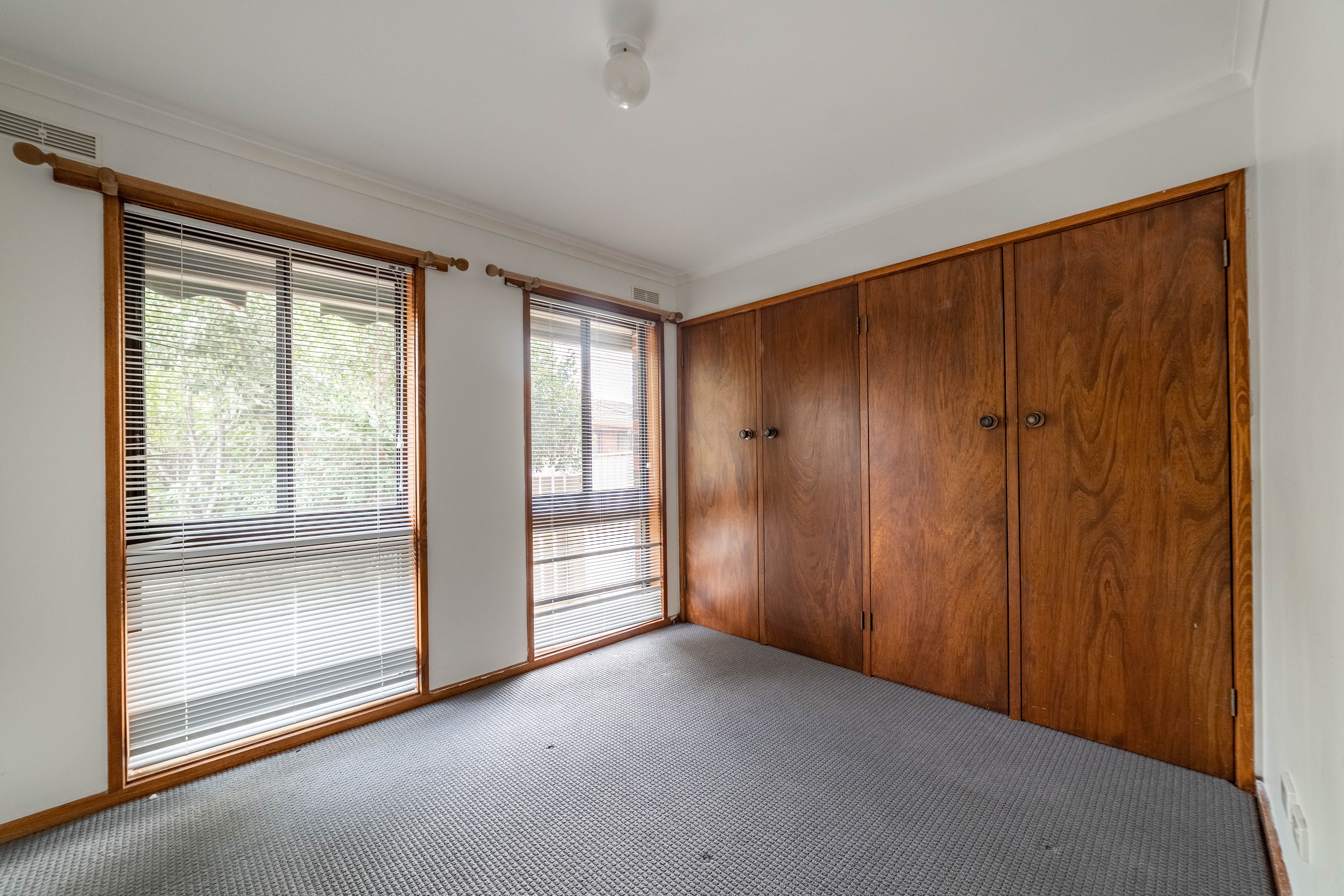 2/32 Powells Avenue, Strathdale, VIC 3550