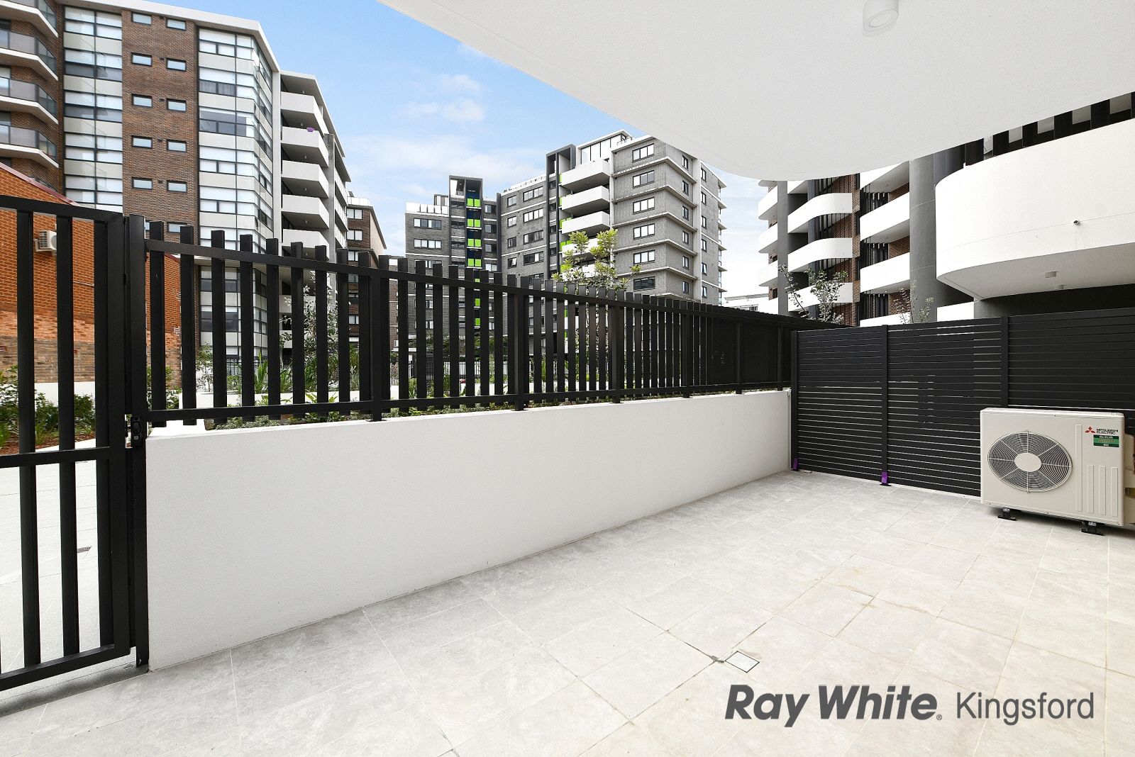 02/17-37 Wollongong Road — photo from Ray White Kingsford