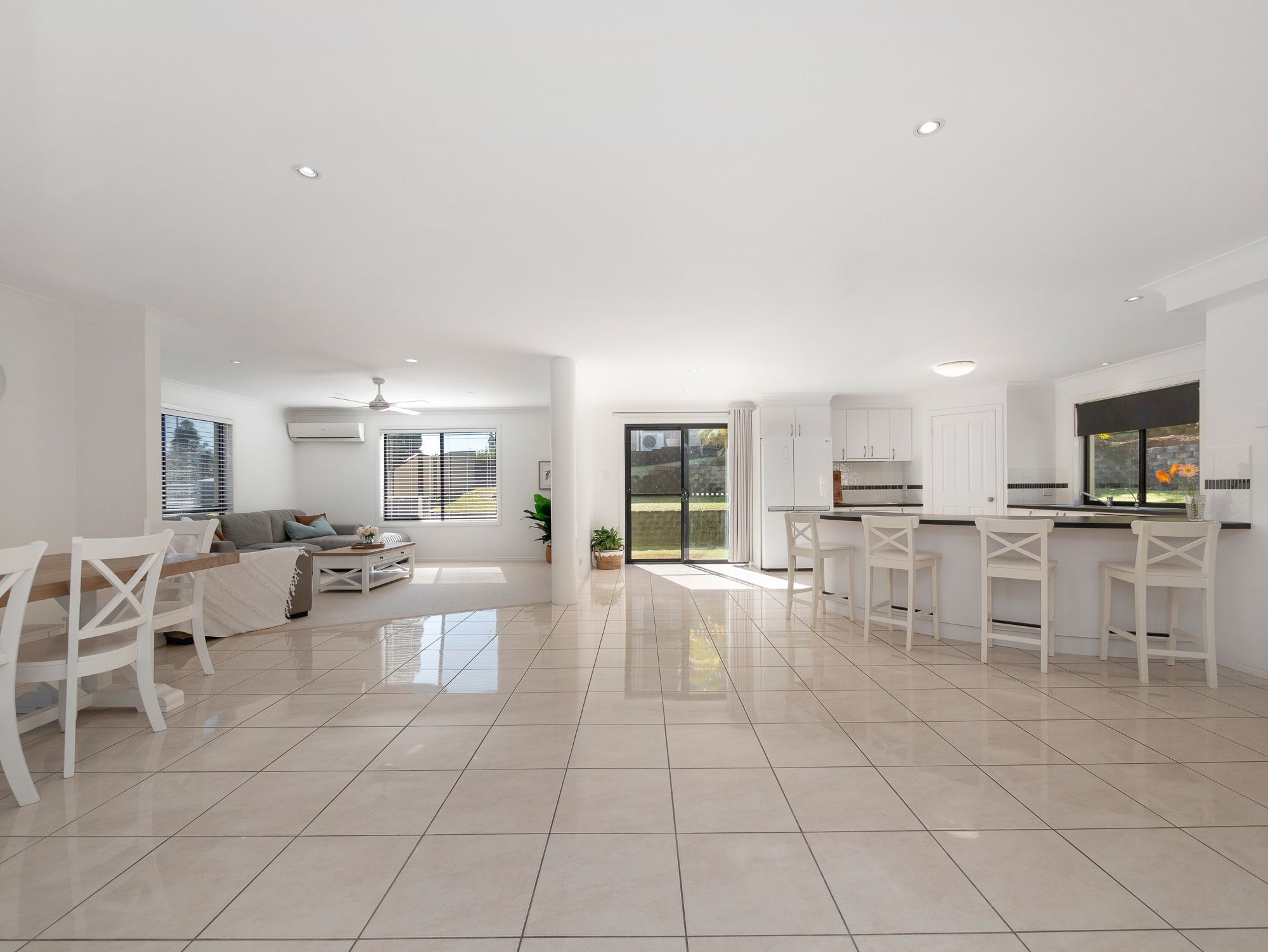 32 Kookaburra Terrace — photo 3 of 24