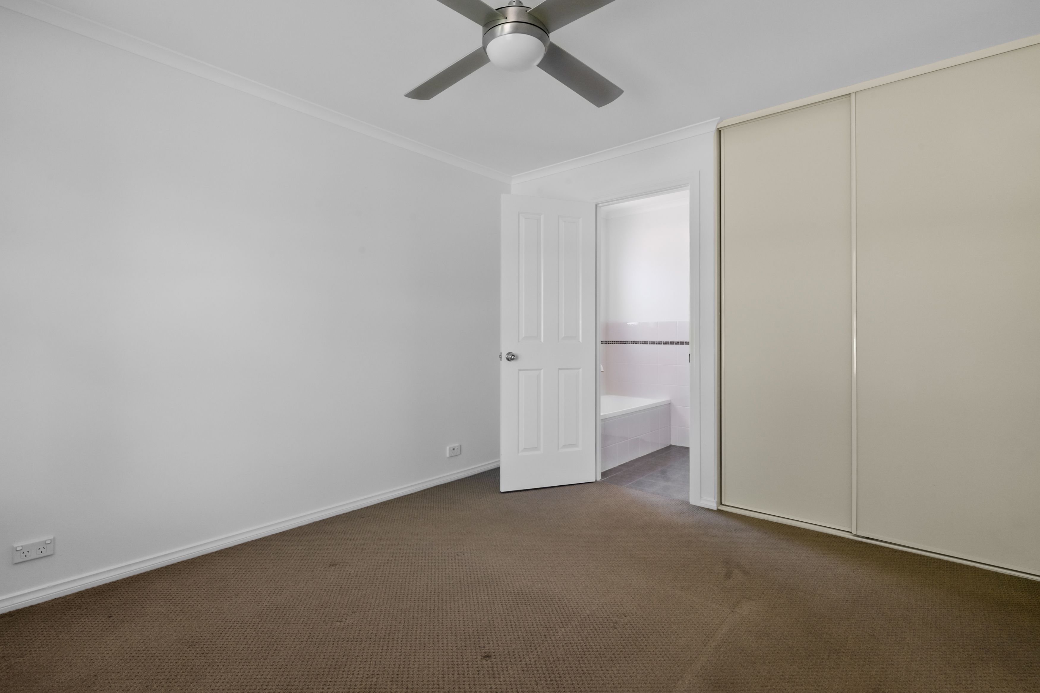 5 Willowbark Crescent — photo 7 of 17