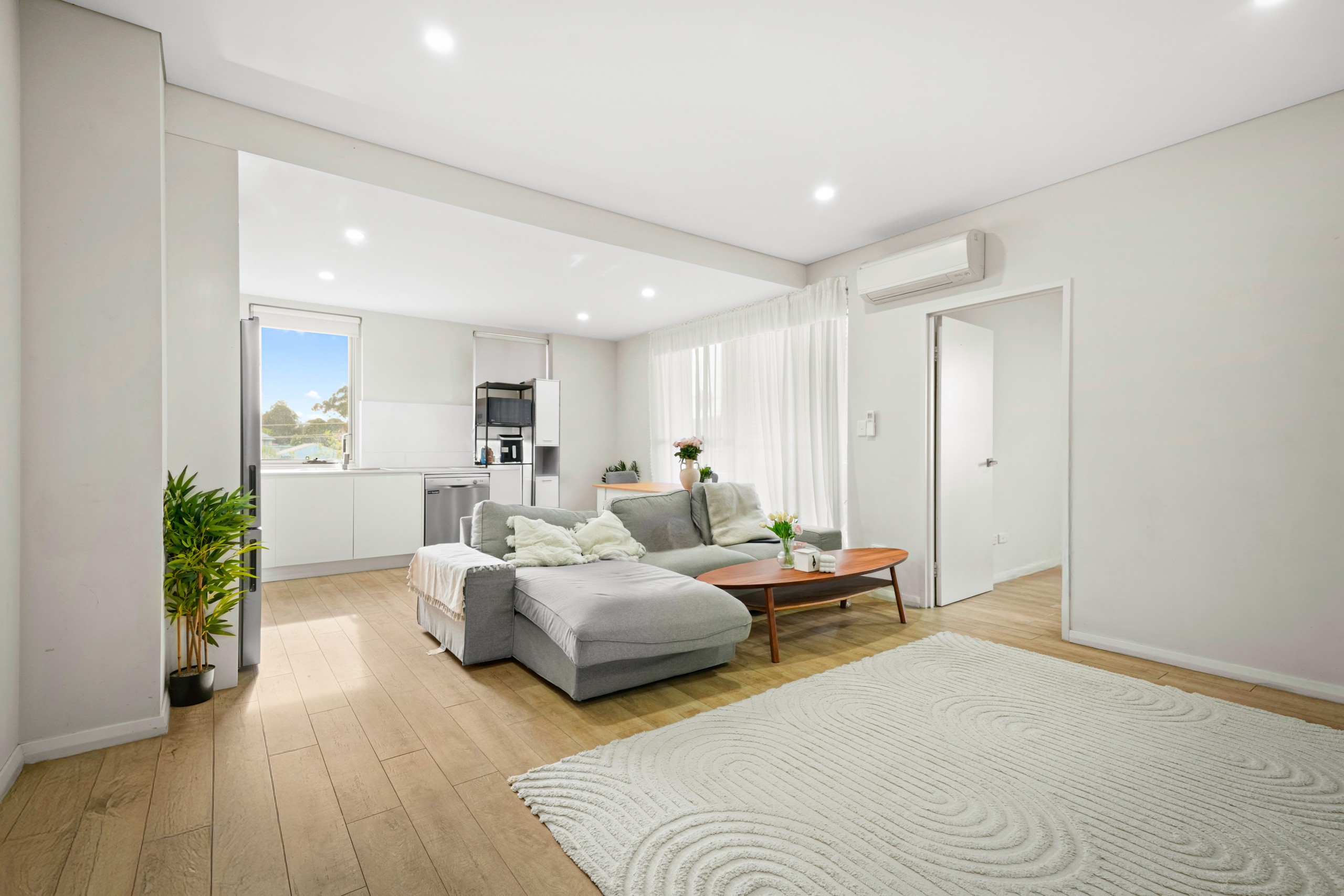 202/350 Railway Terrace, Guildford, NSW 2161