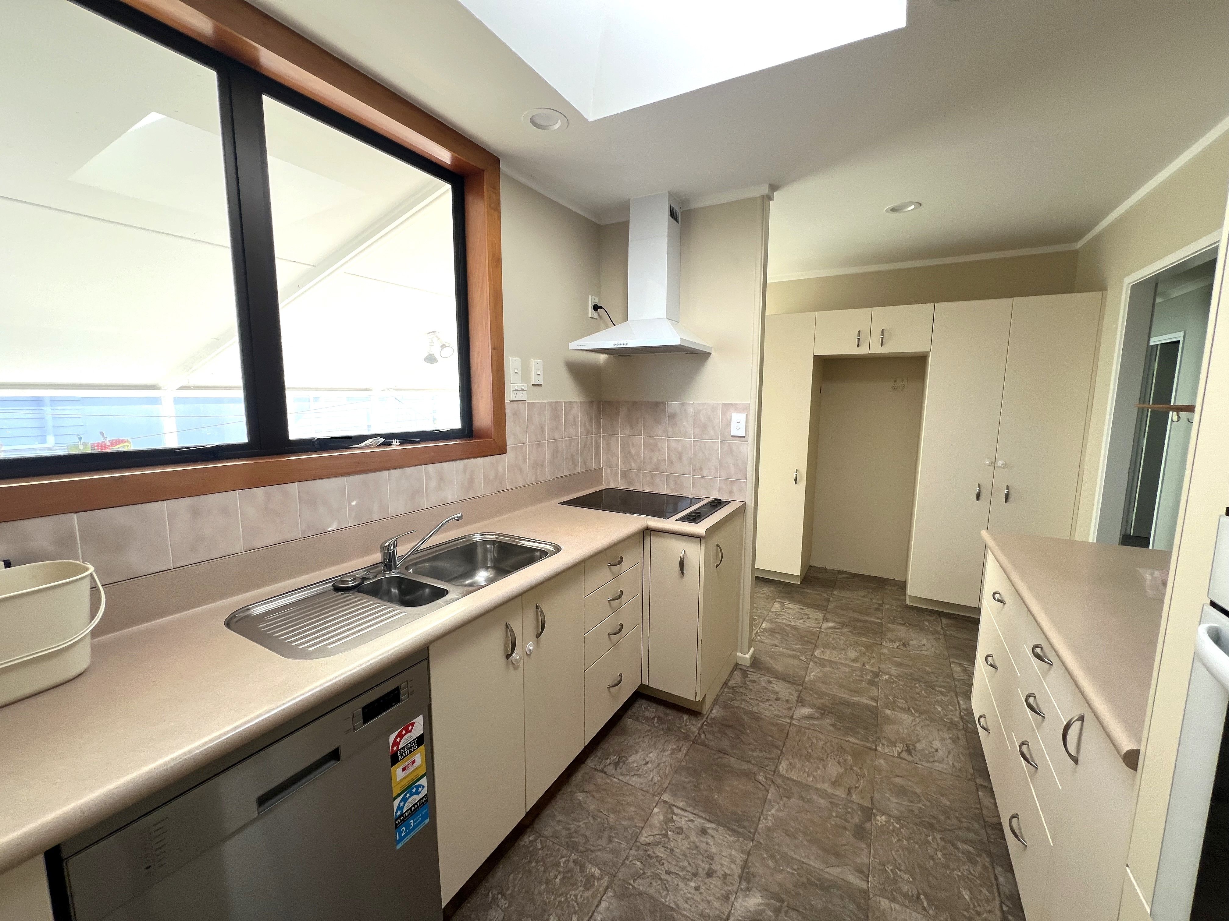 16 Wellesley Road, Mangere Bridge, Manukau City