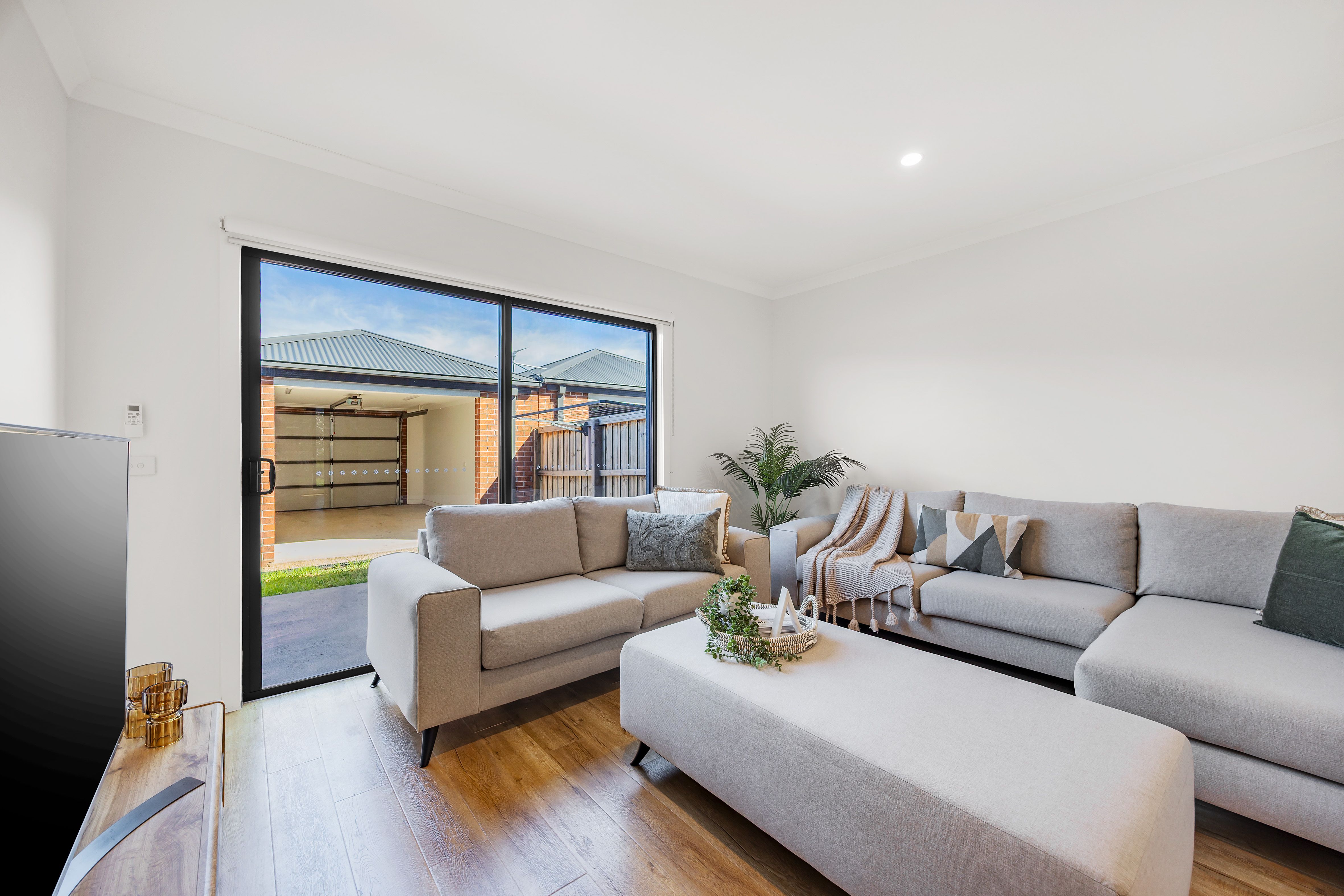 15 Selma Walk, Donnybrook, VIC 3064