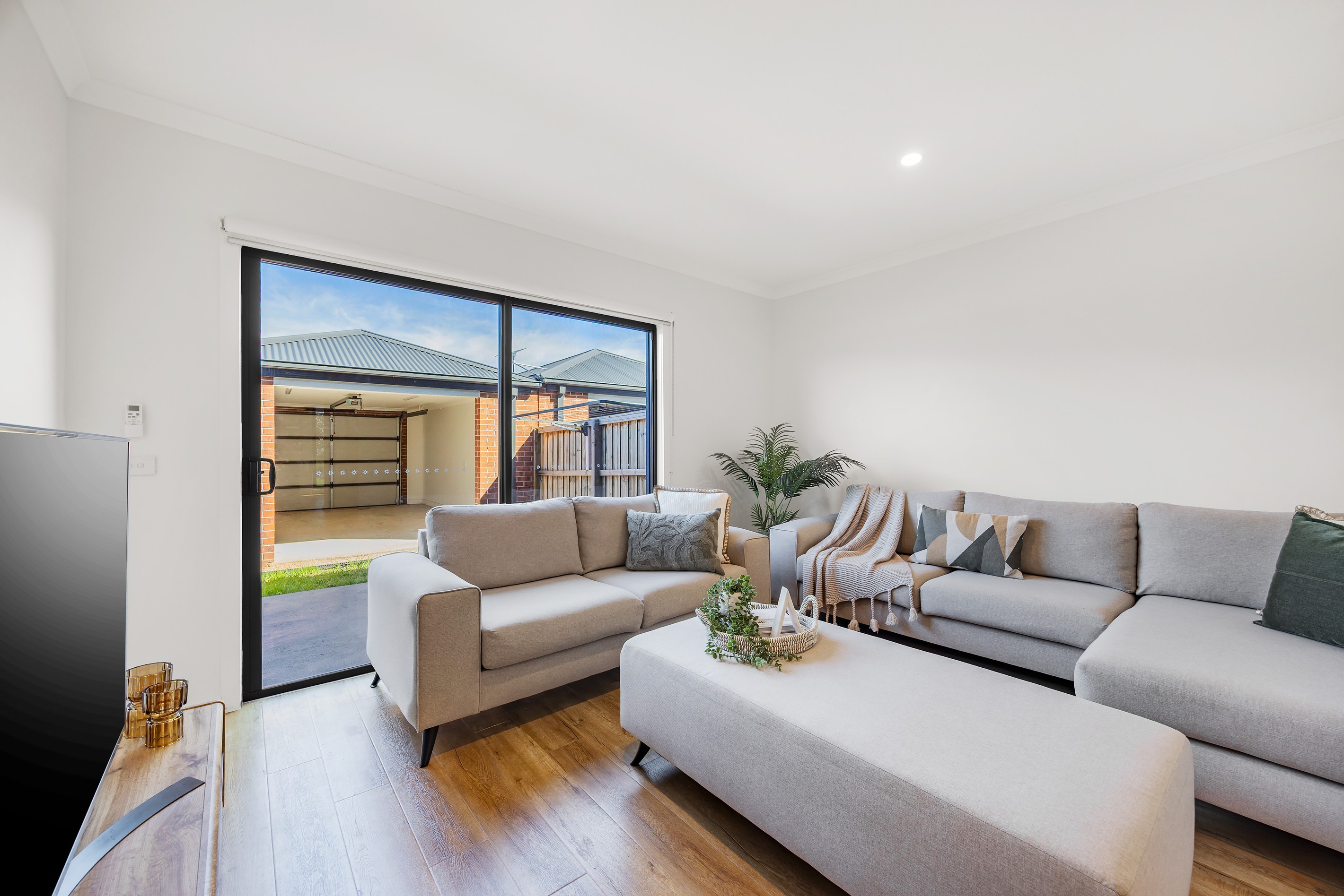 15 Selma Walk, Donnybrook, VIC 3064
