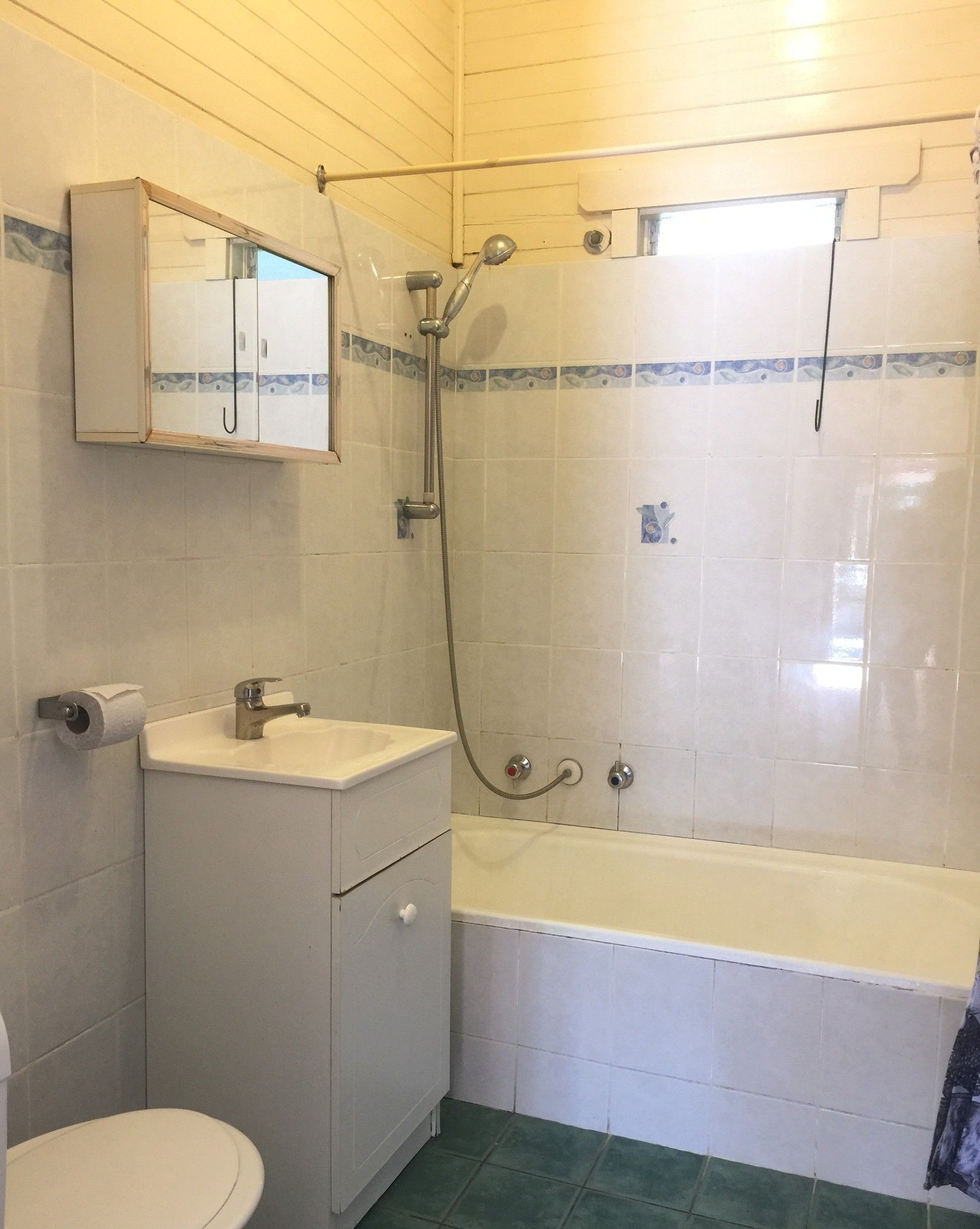 114 Permanent Avenue — photo 7 of 10