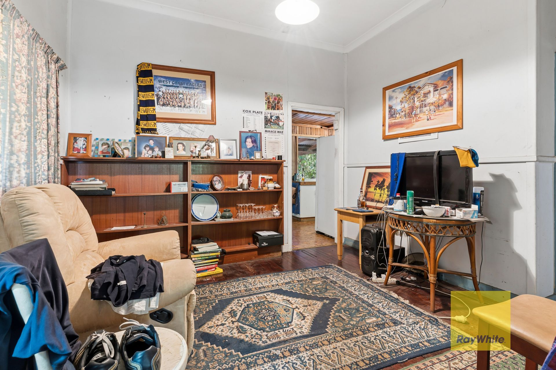 464 Kalamunda Road — photo 7 of 28