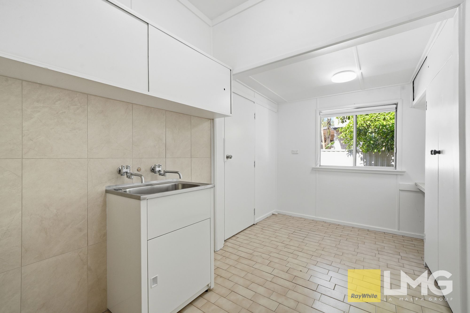 6A Dempster Crescent — photo 16 of 25