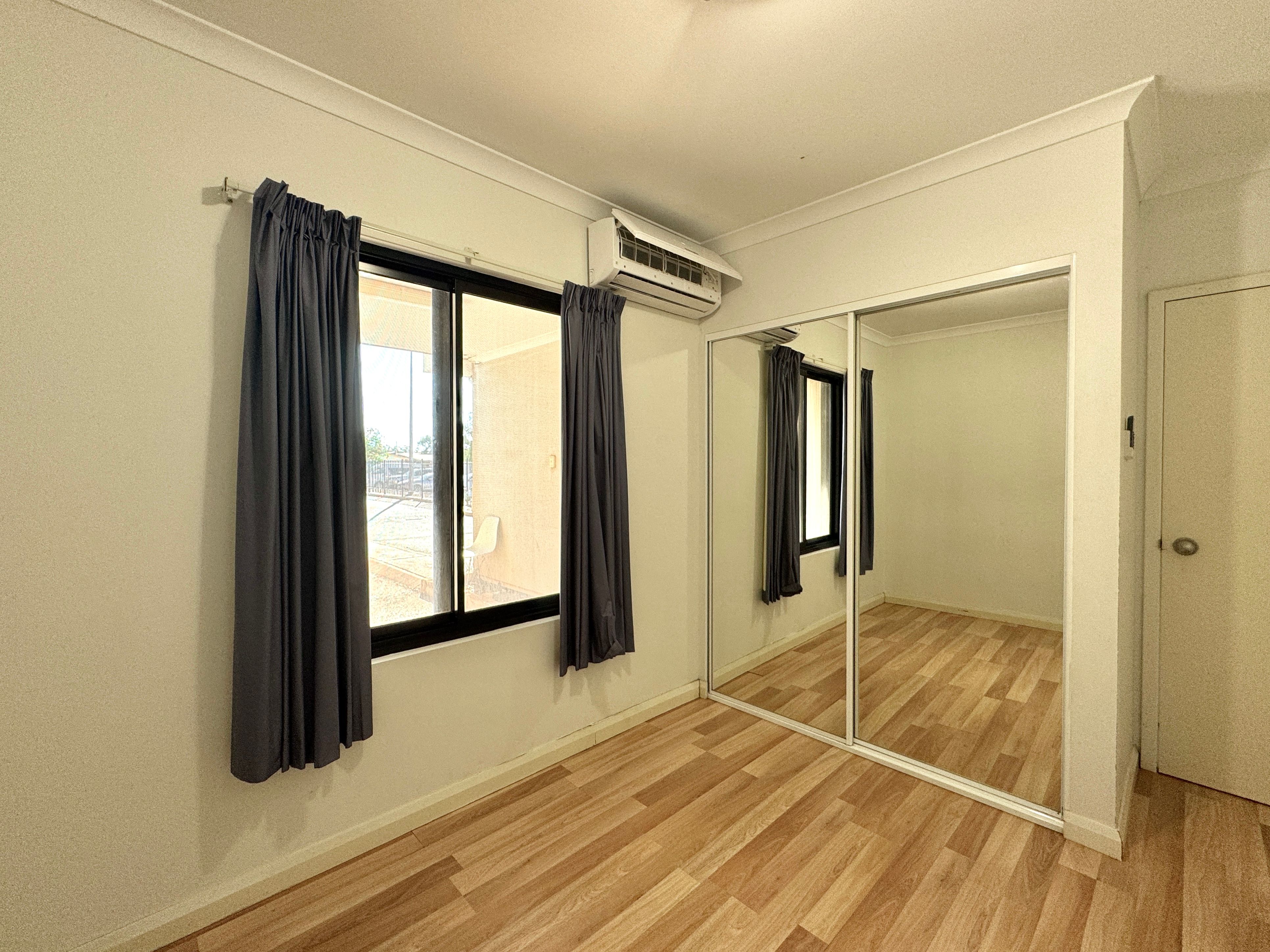 5/1 Lawson Street — photo 10 of 16