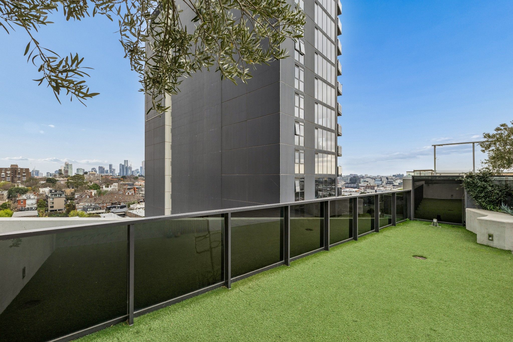 401/45 Claremont Street — photo 13 of 14
