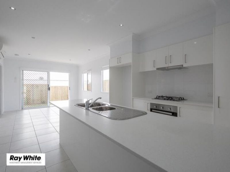 14 Mount Barney Crescent, Park Ridge, QLD 4125