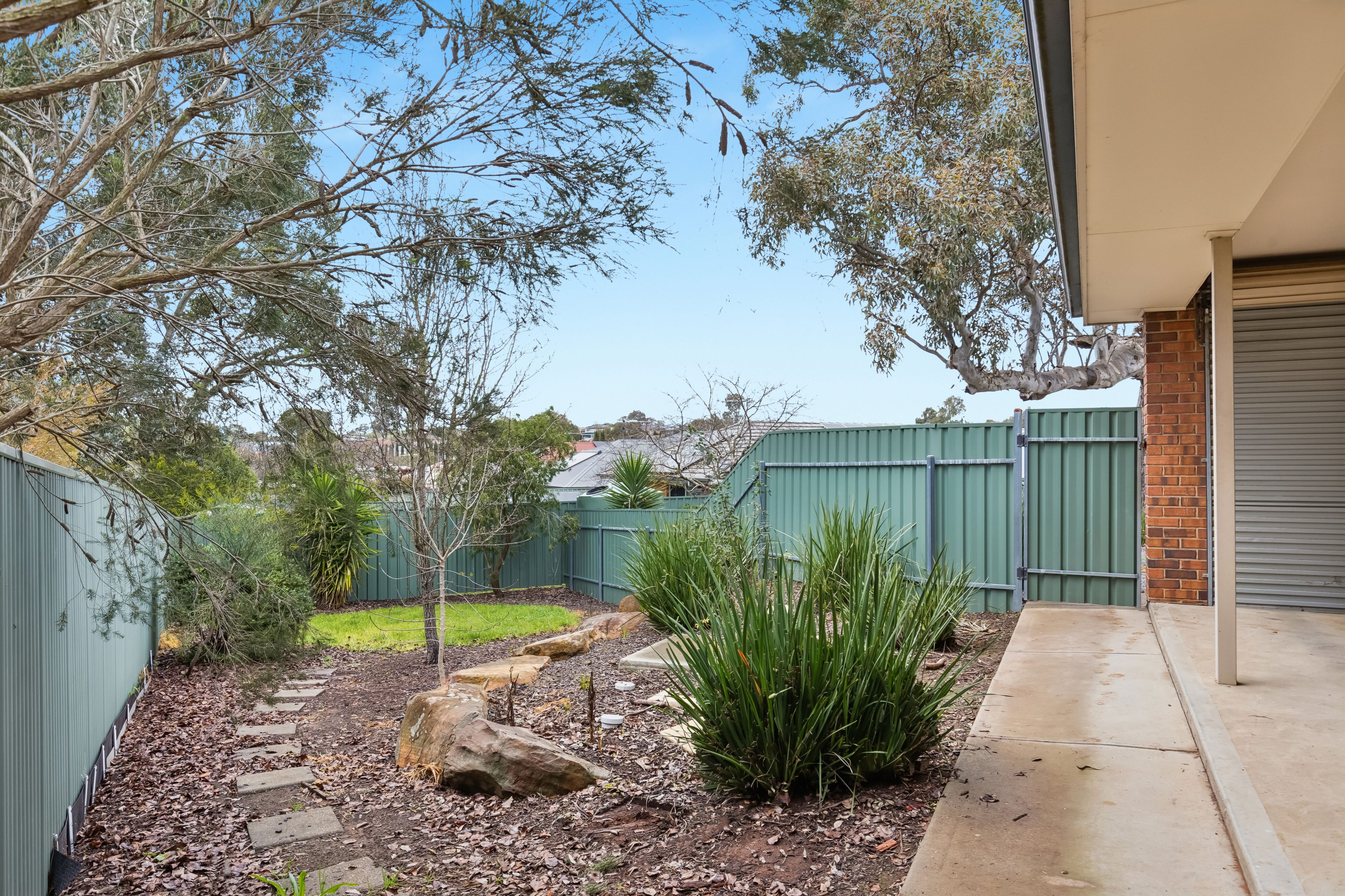 2/34 Haeusler Drive — photo 21 of 26