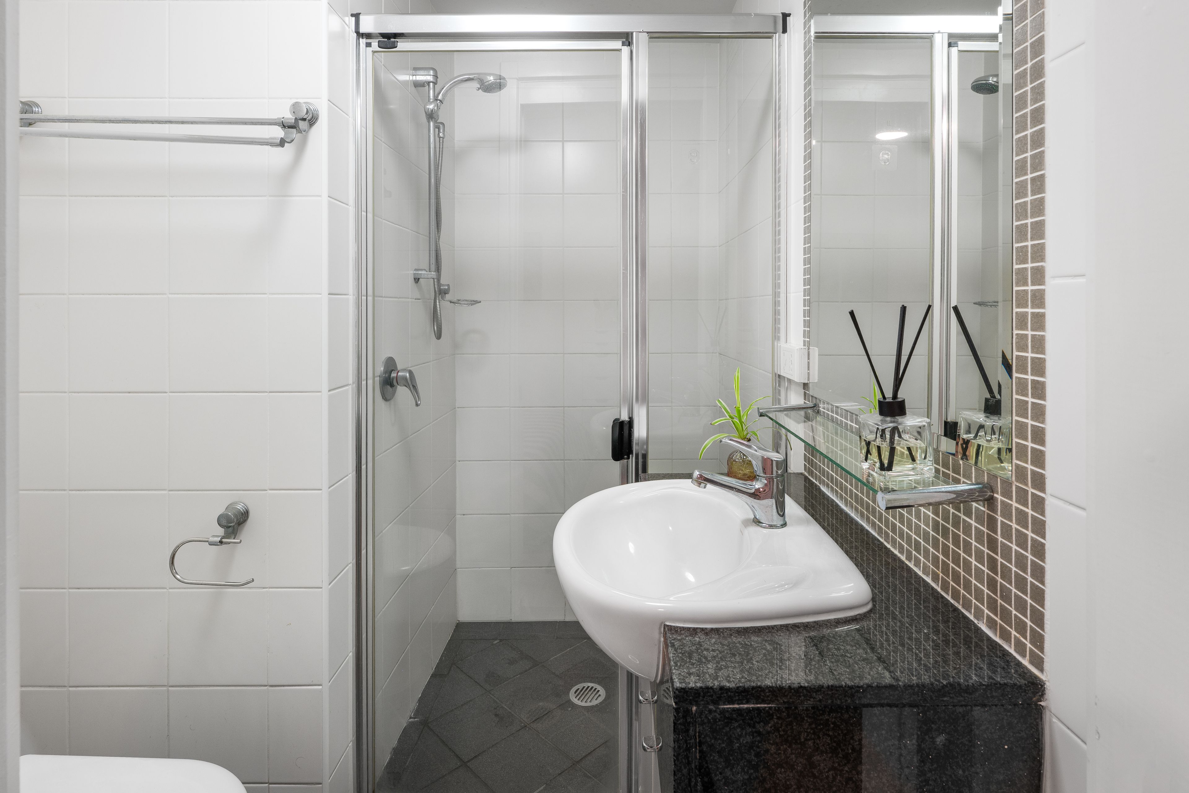 3308/141 Campbell Street — photo 6 of 12