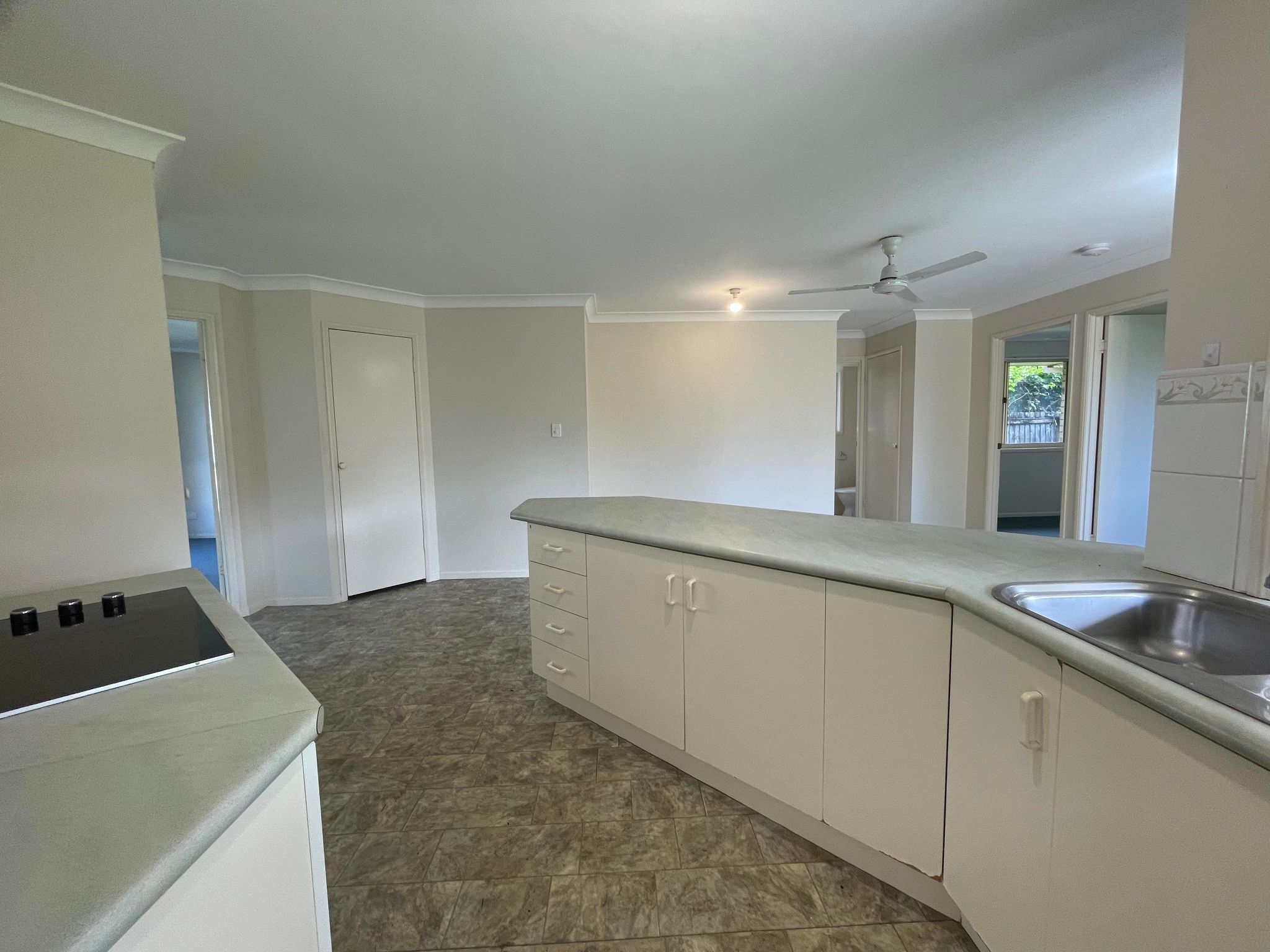 4 Phoenix Court, Jubilee Pocket, QLD 4802 House for Rent Ray White