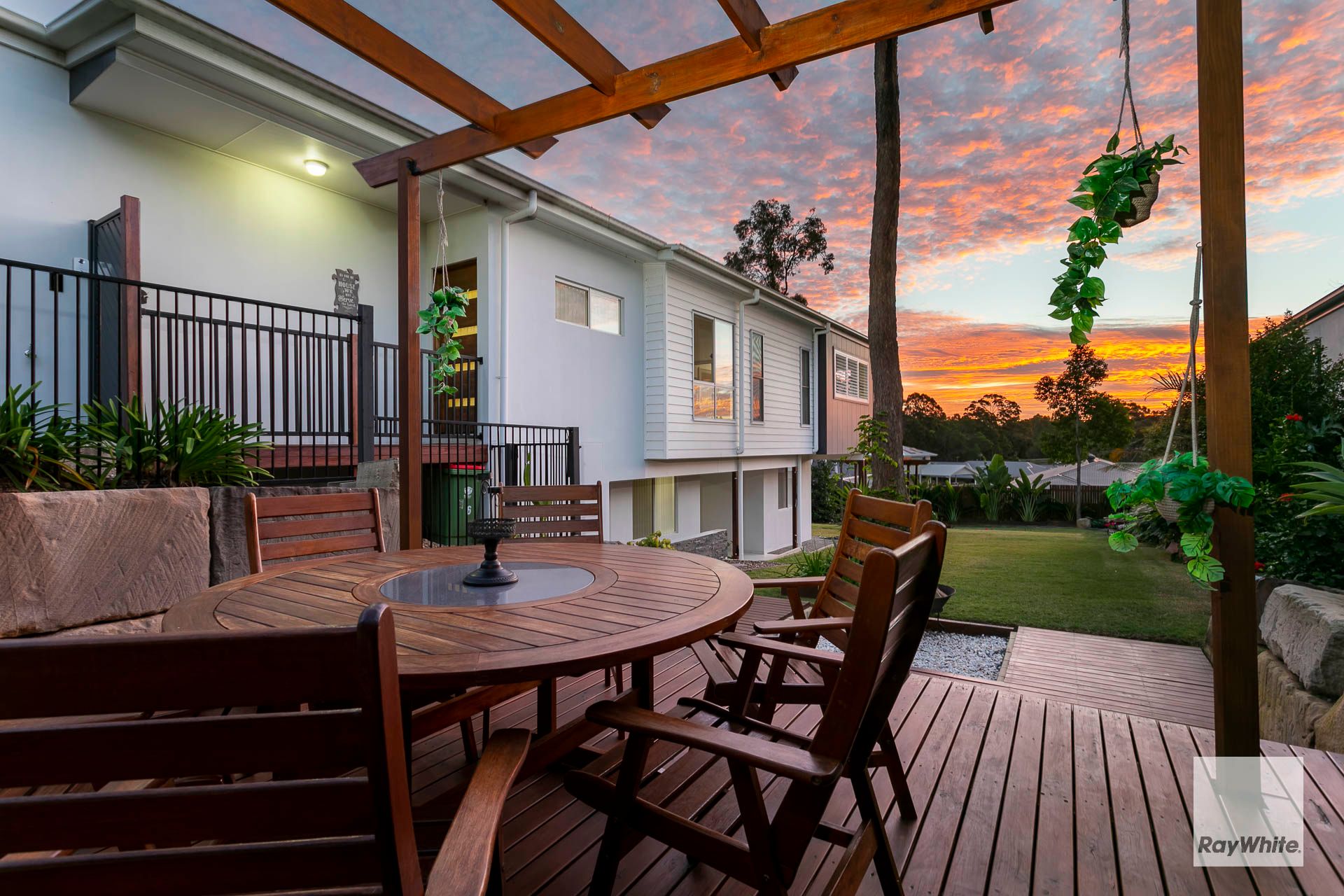 6 Joshua Place, Redland Bay QLD 4165