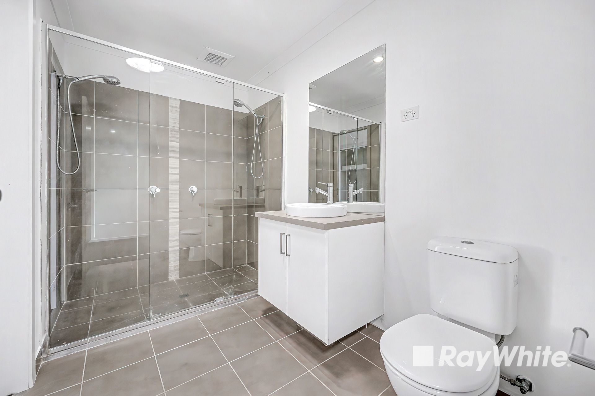 31 Alex Scott Way — photo 8 of 14