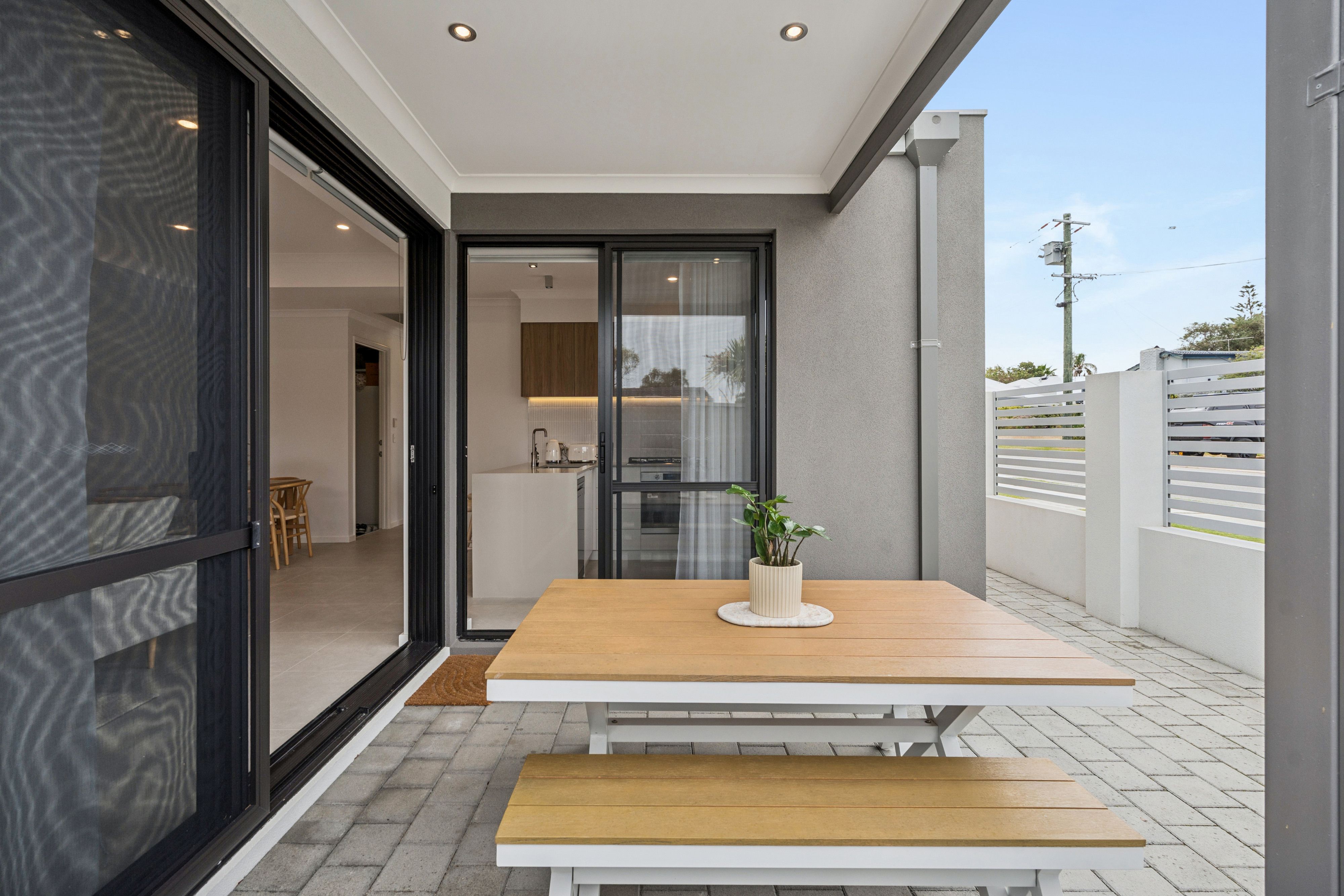 1/8 Koombana Way — photo 8 of 27