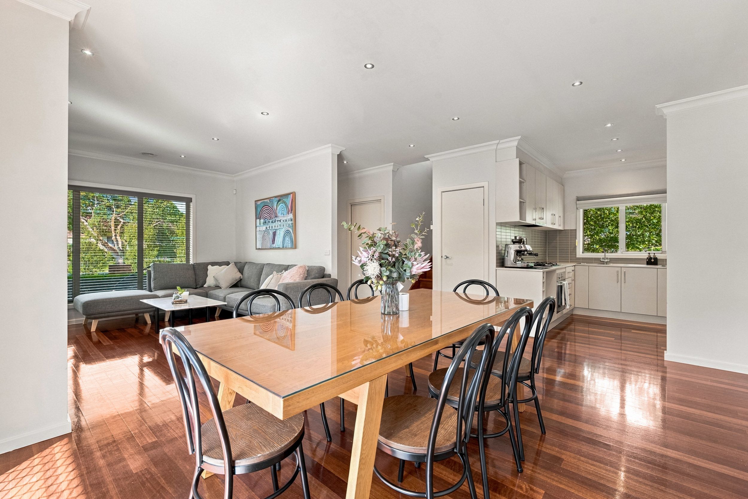 1/6 Merrilands Road — photo 3 of 12