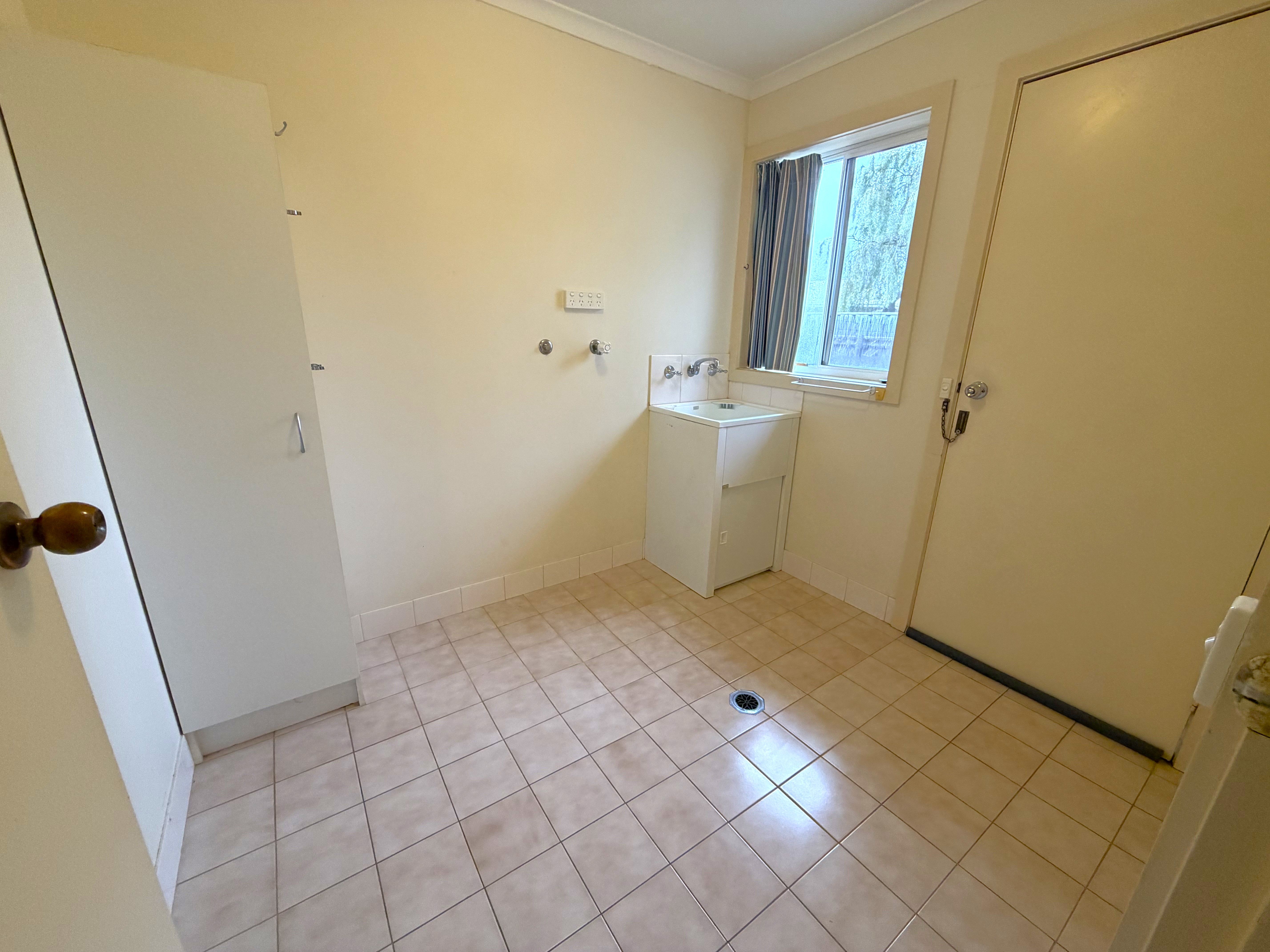 2/118 Crispe Street — photo 7 of 7