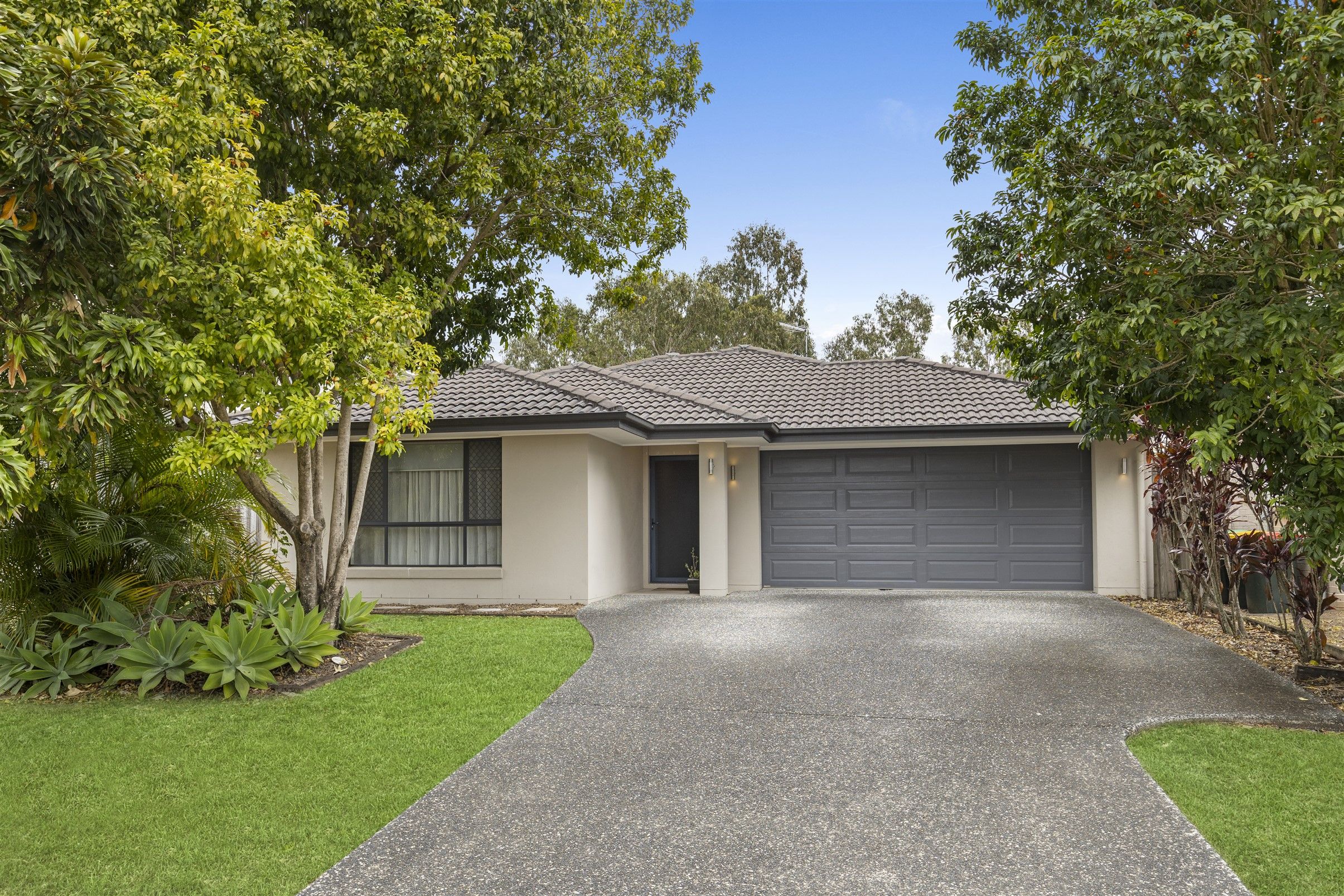 8 Pine Place — photo from Ray White Mitchelton