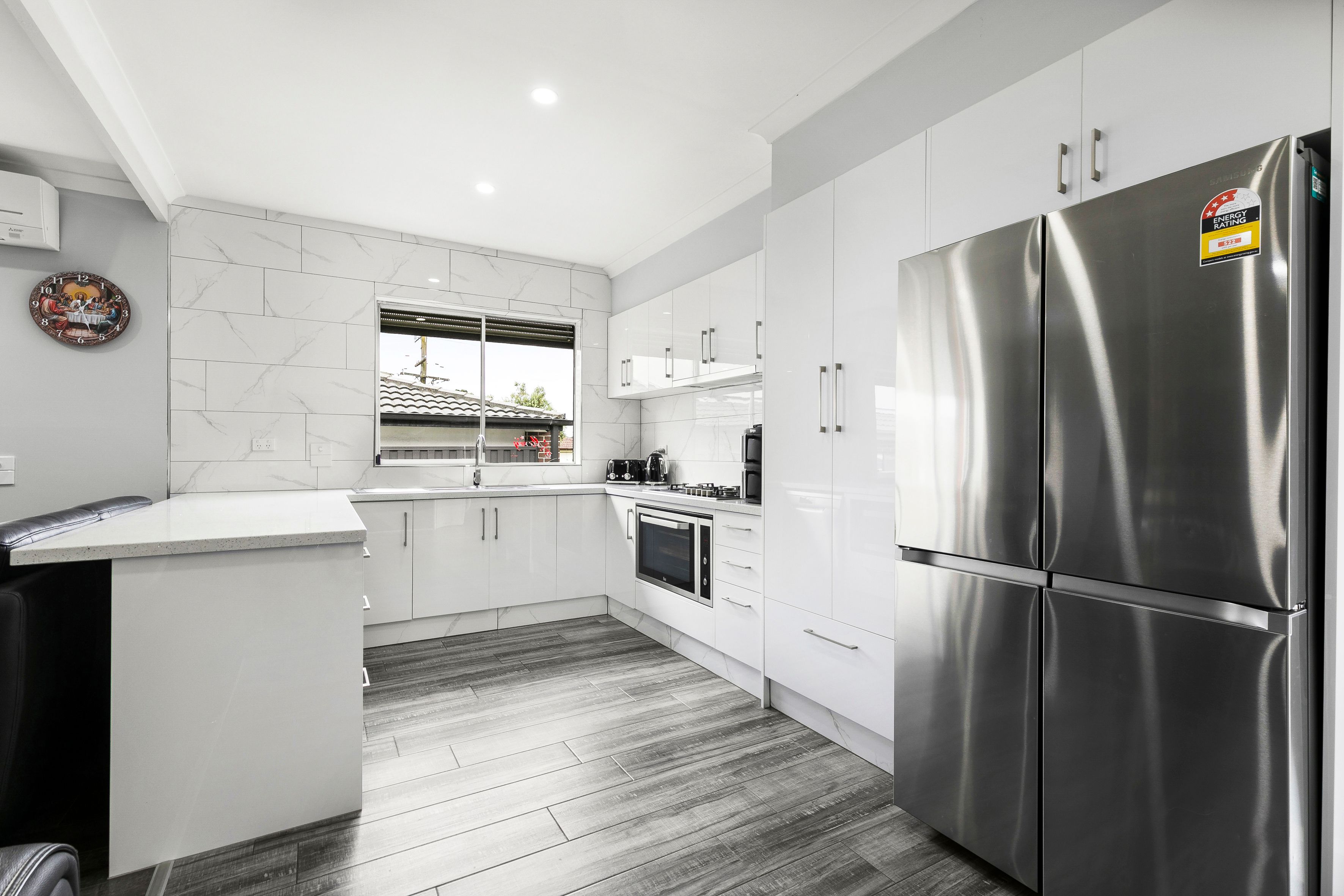 32 Chestnut Street — photo 4 of 15
